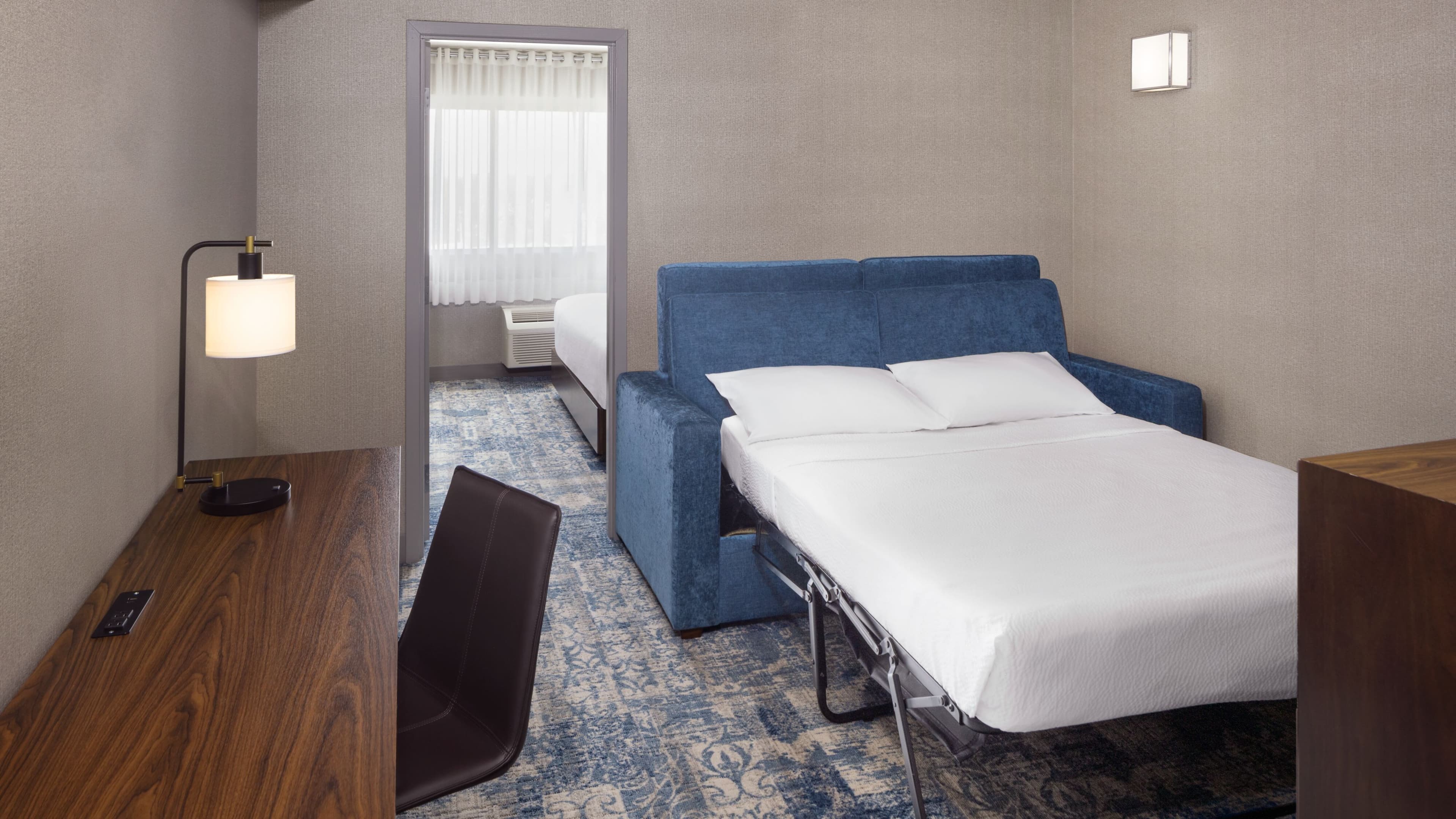 Four Points by Sheraton Edmonton South — 17