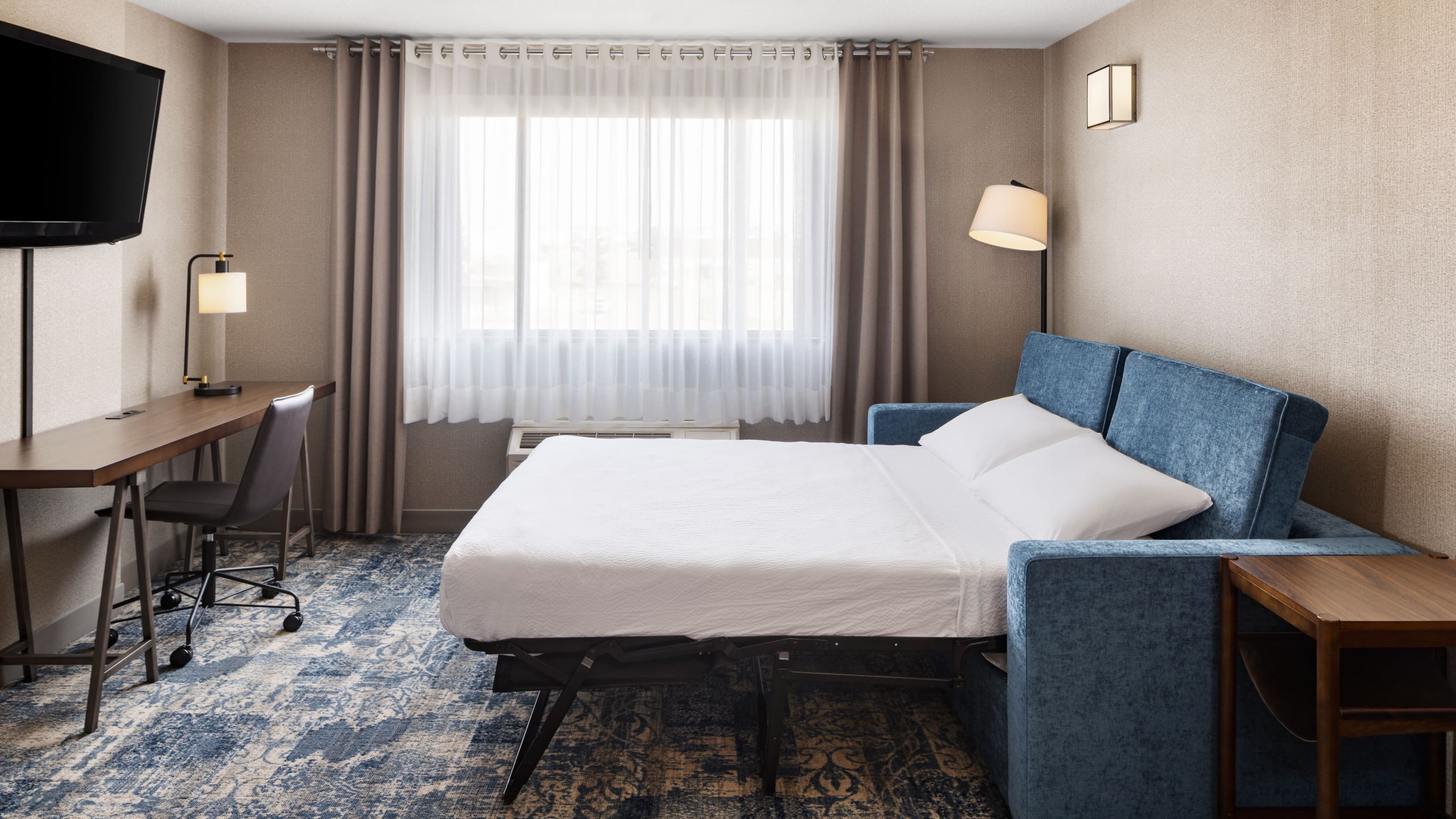 Four Points by Sheraton Edmonton South — 27