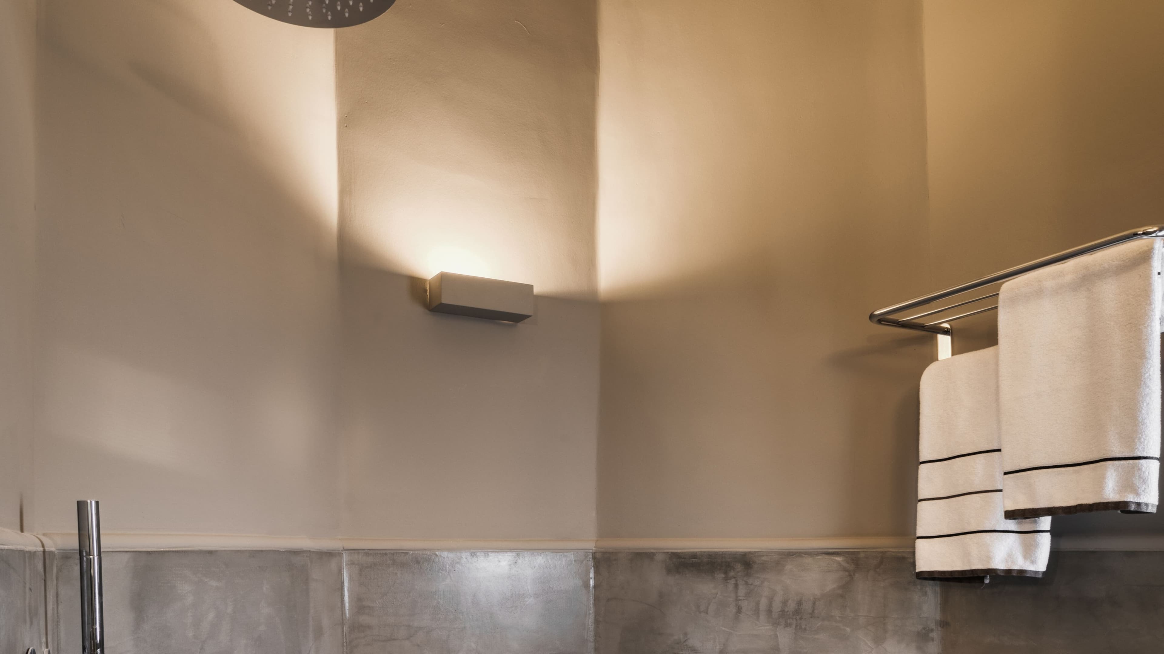 Premium - Image 22