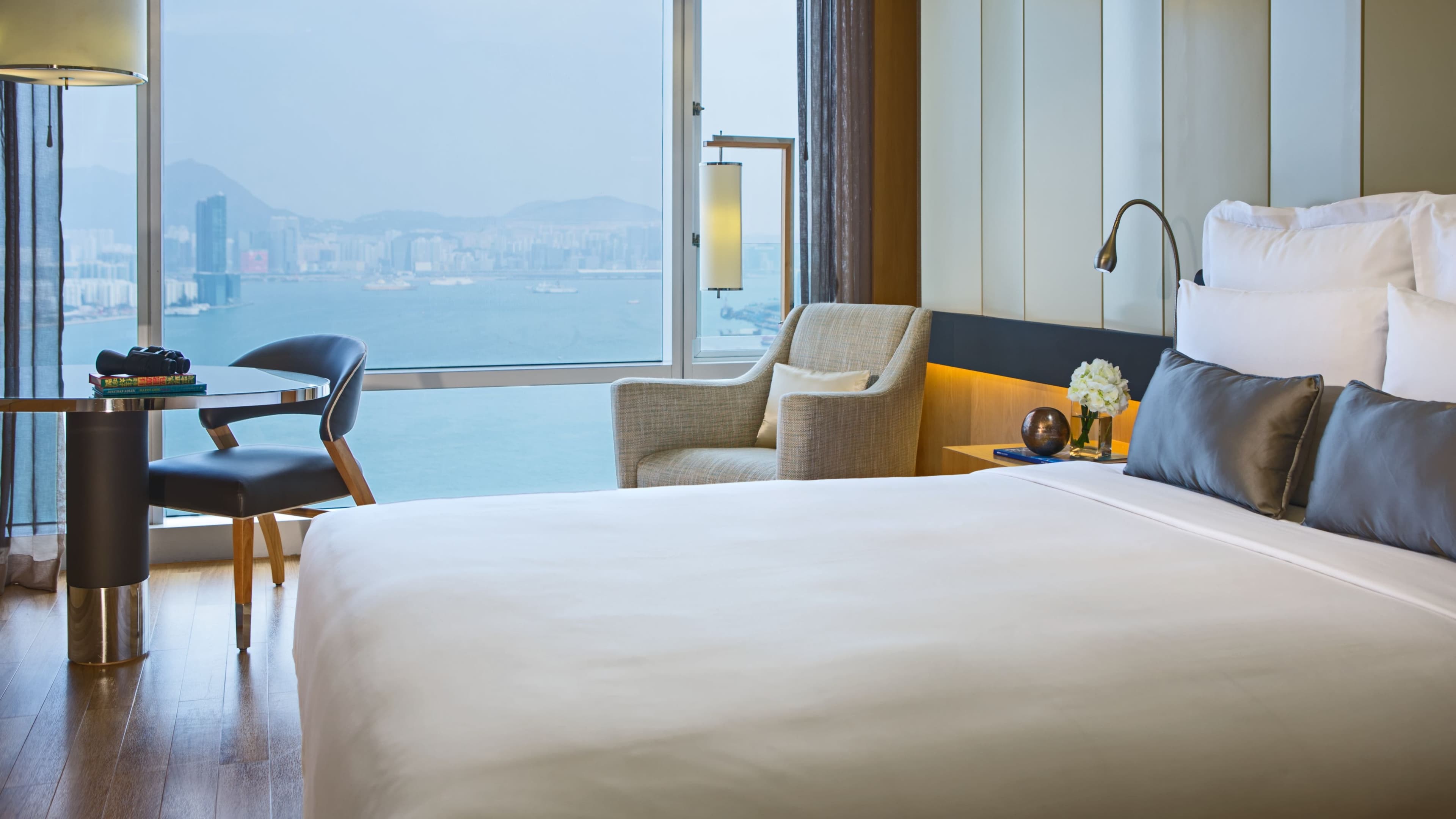 Renaissance Hong Kong Harbour View Hotel — 13