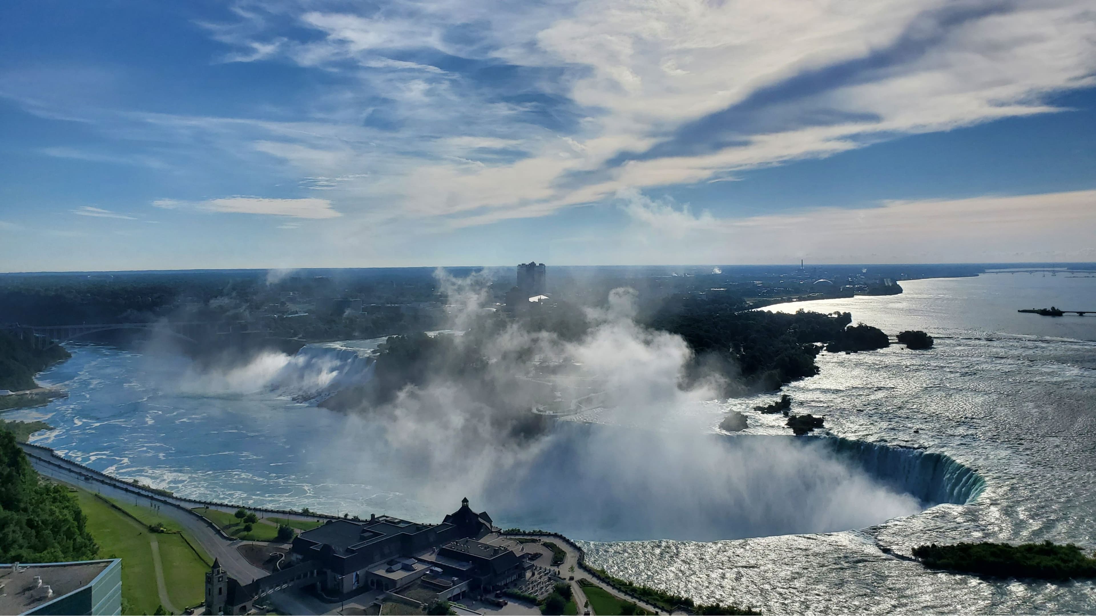 Niagara Falls Marriott on the Falls — 10