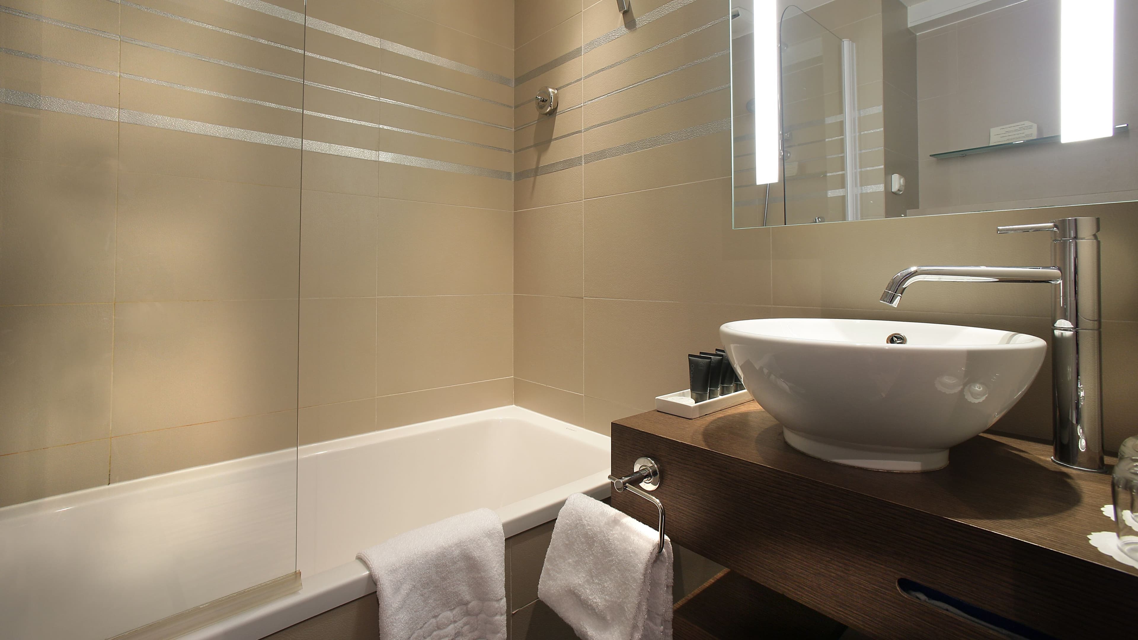 AC Hotel Ambassadeur Antibes- Juan les Pins — 7