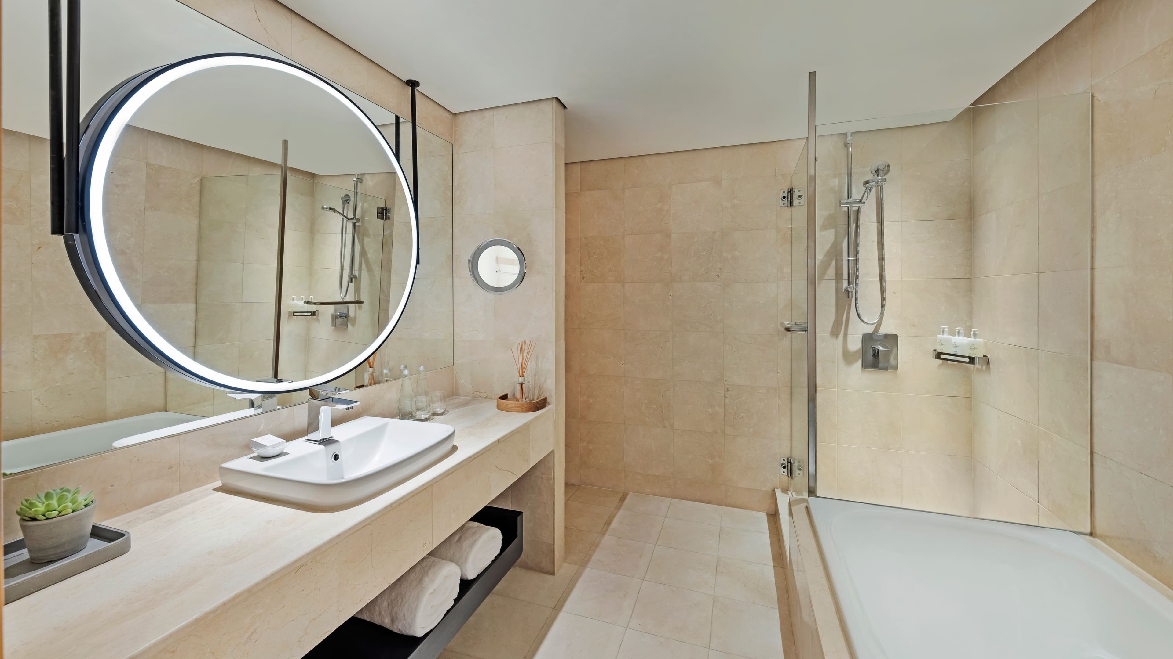 JW Marriott Auckland - Image 4