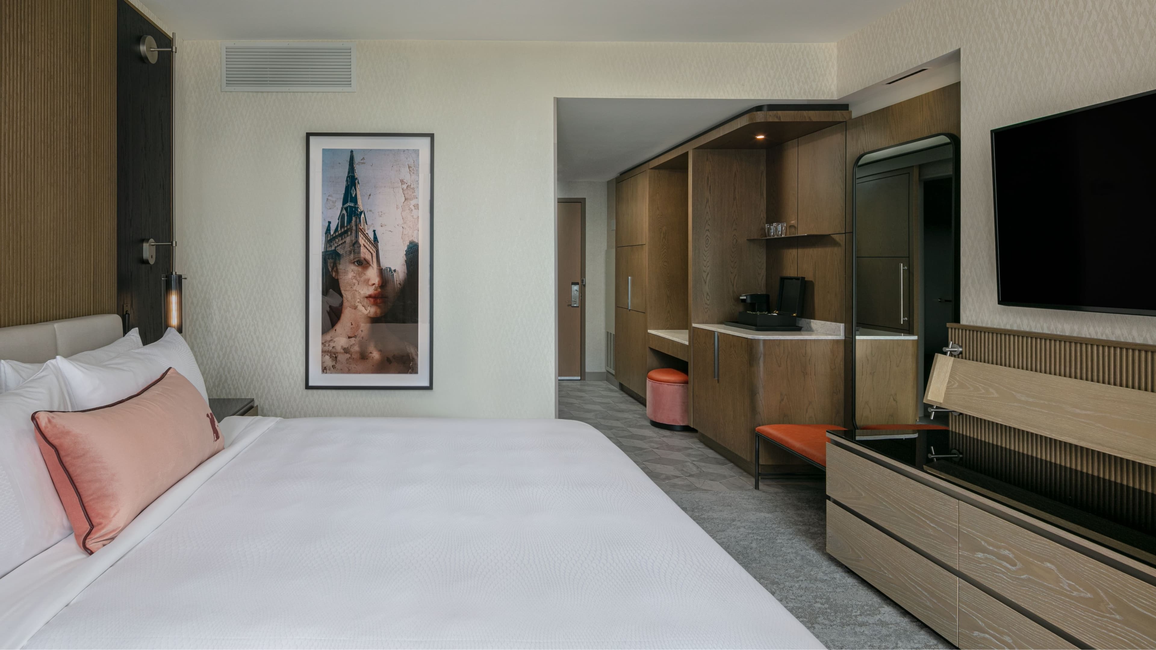 JW Marriott Charlotte - Image 3