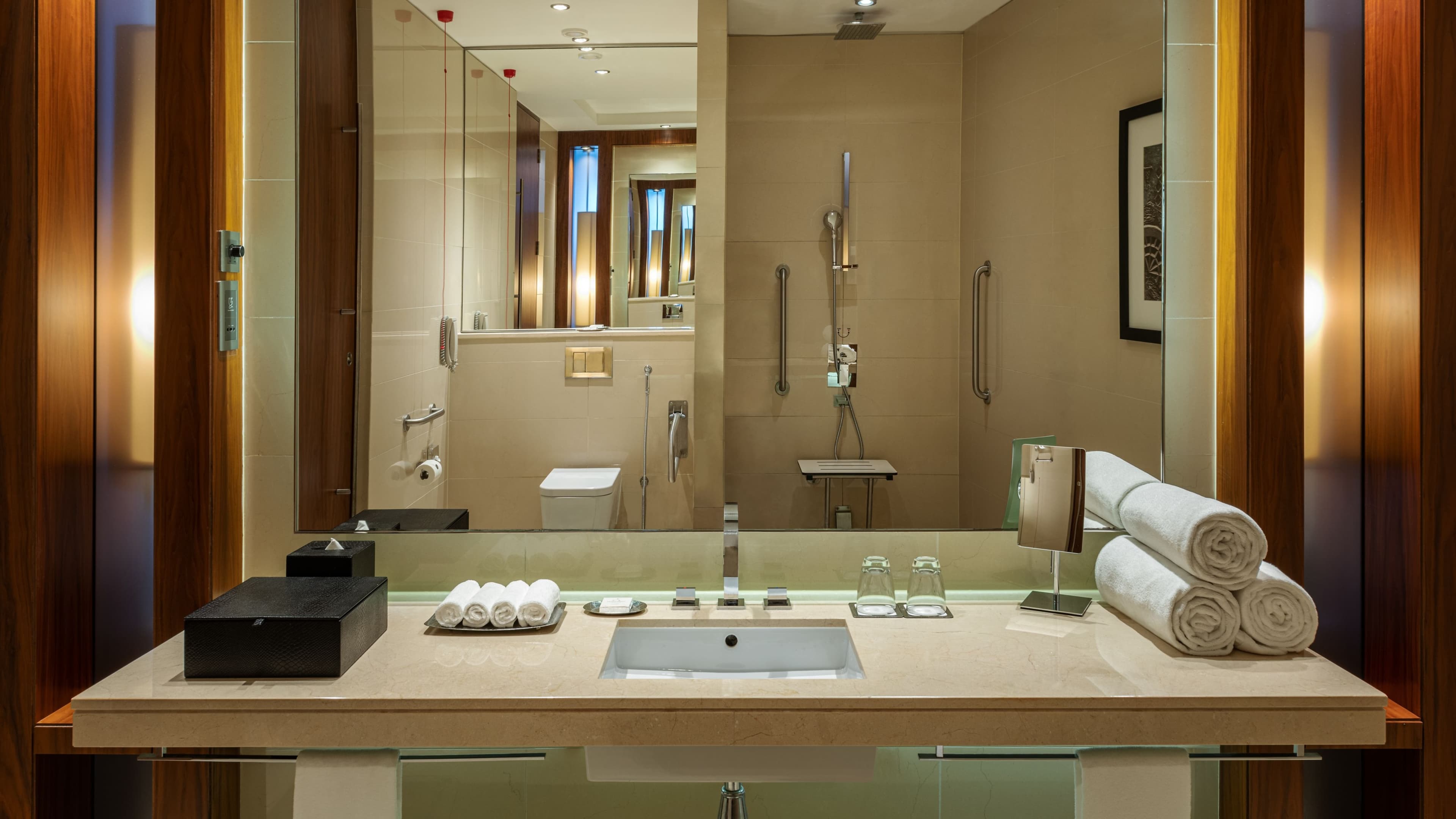 JW Marriott Marquis Hotel Dubai - Image 3