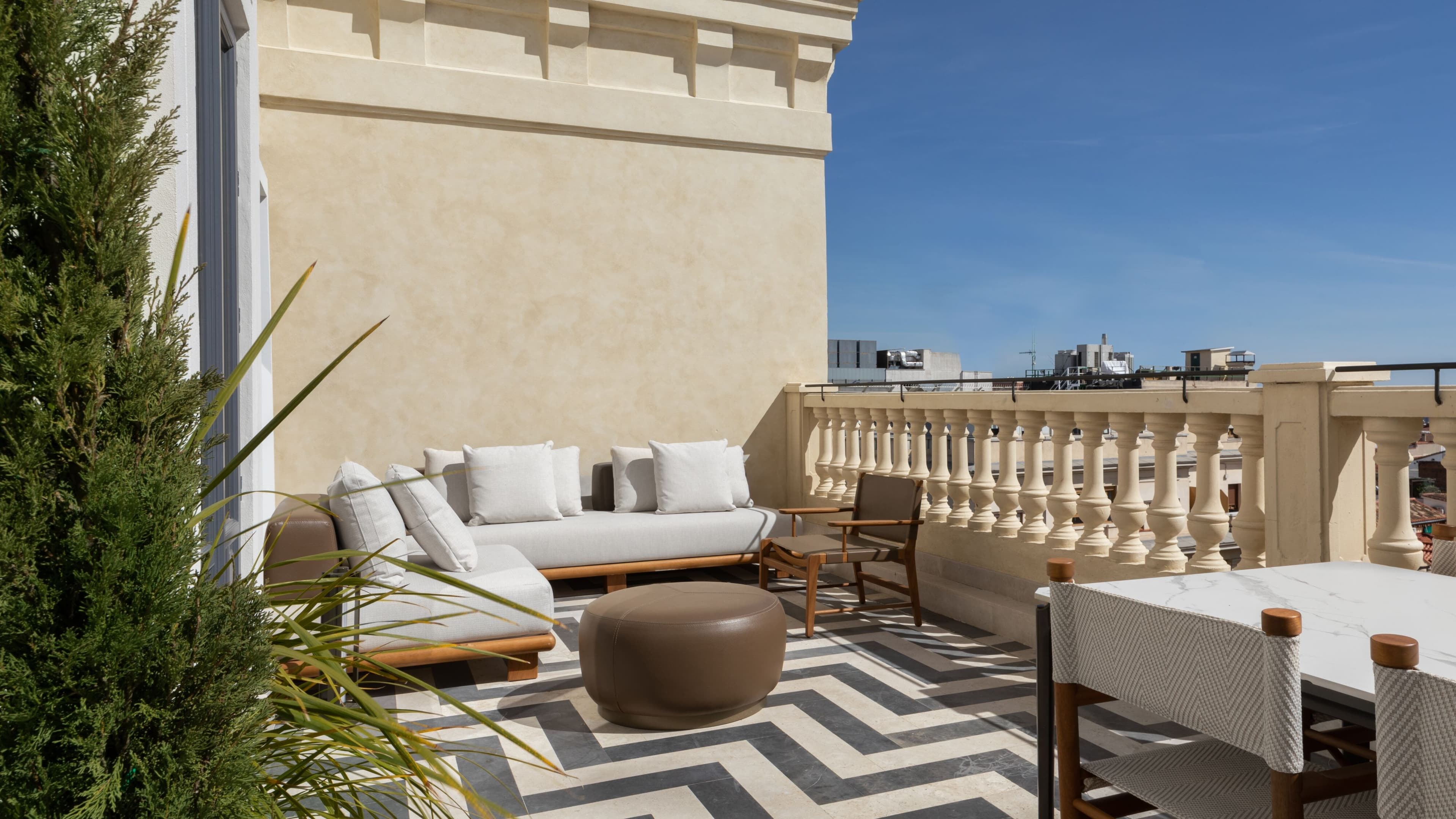 JW Marriott Hotel Madrid — 86