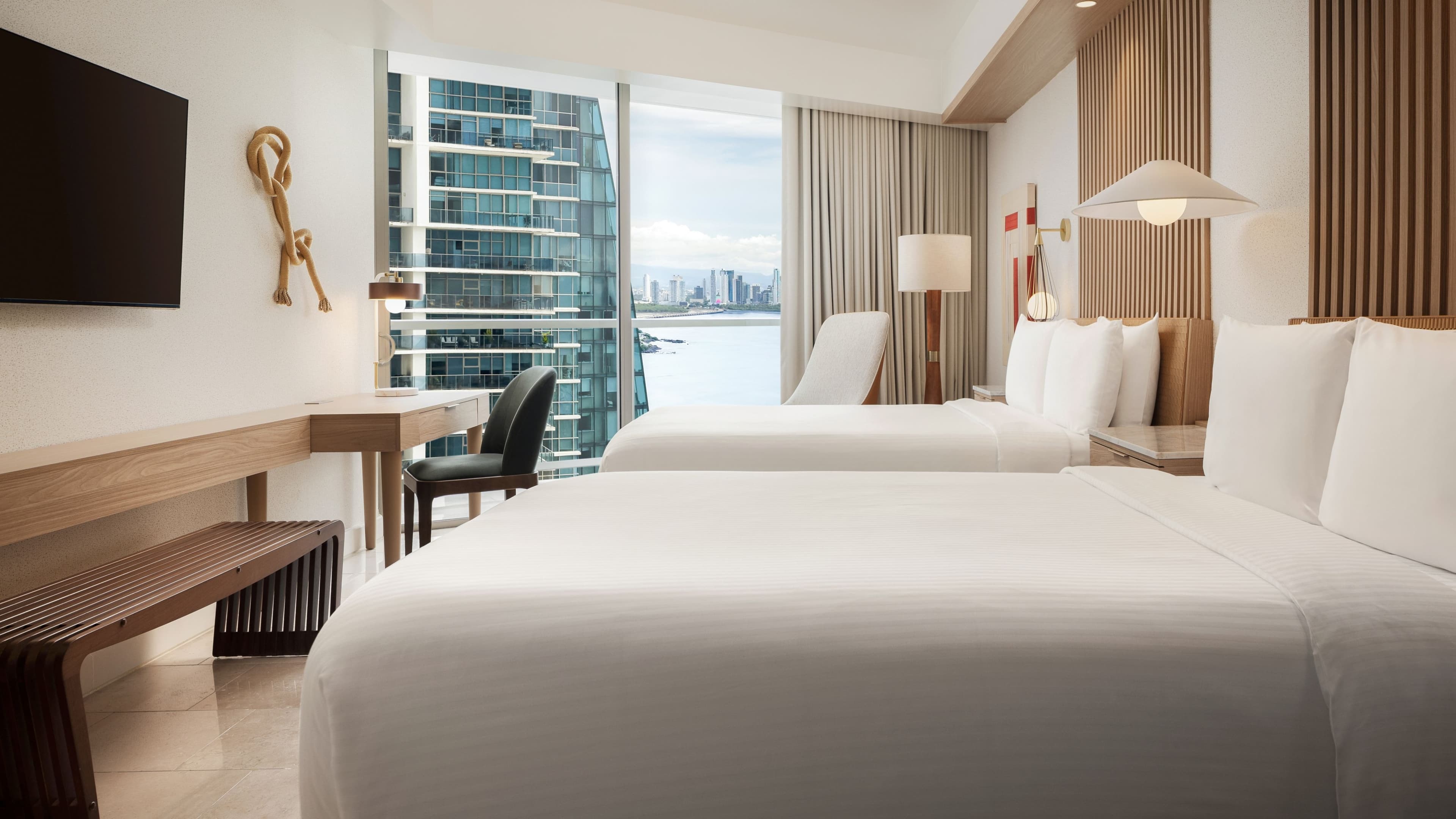 Deluxe Guest room - Image 5