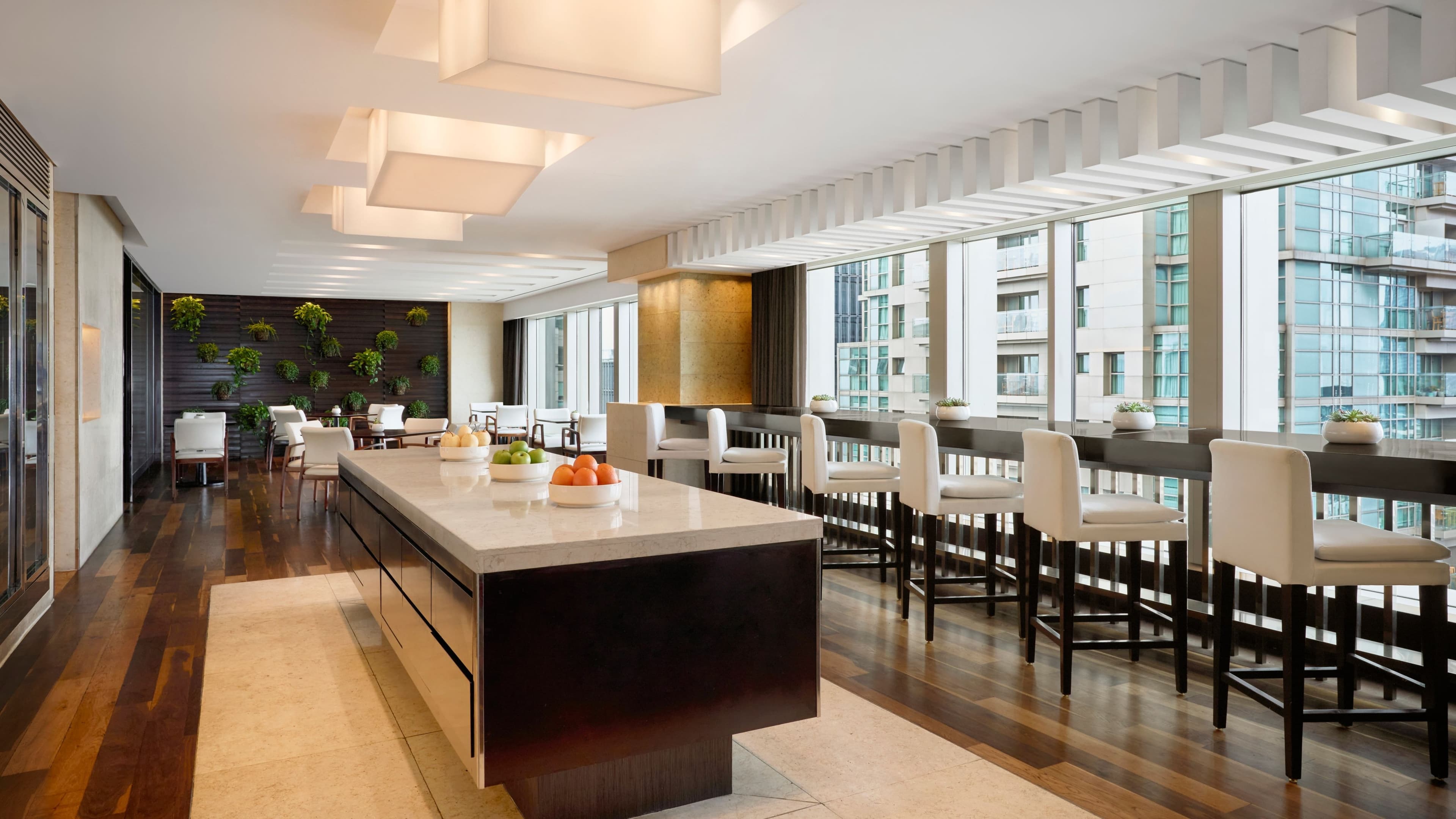 JW Marriott Hotel & Suites Saigon — 7