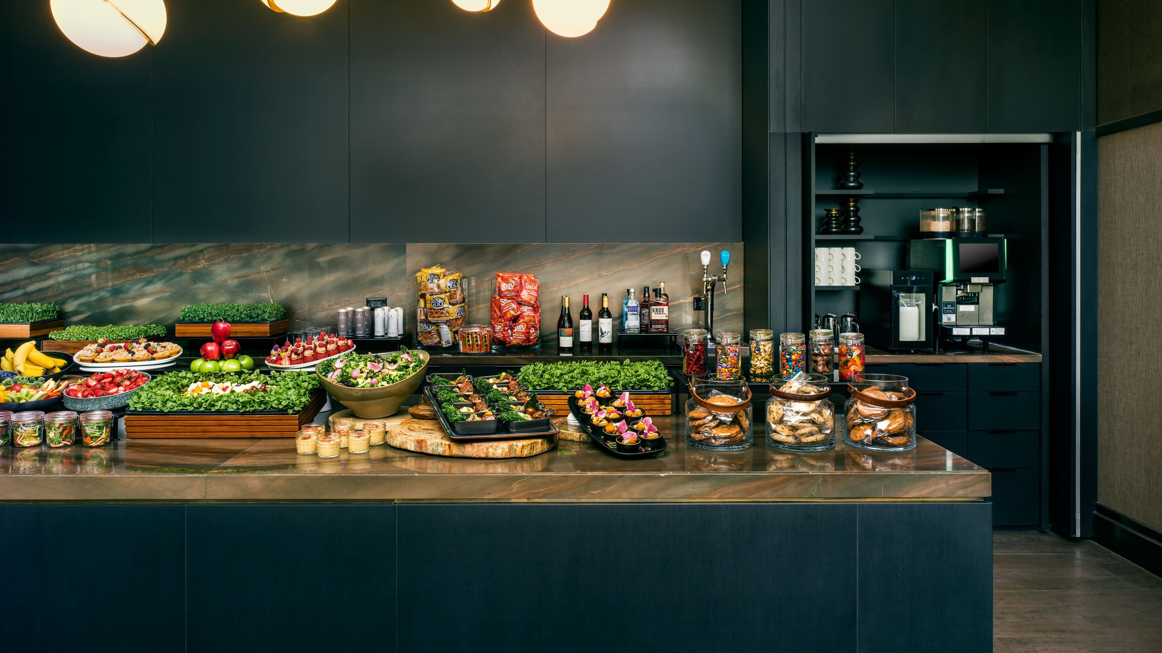 JW Marriott Parq Vancouver — 10