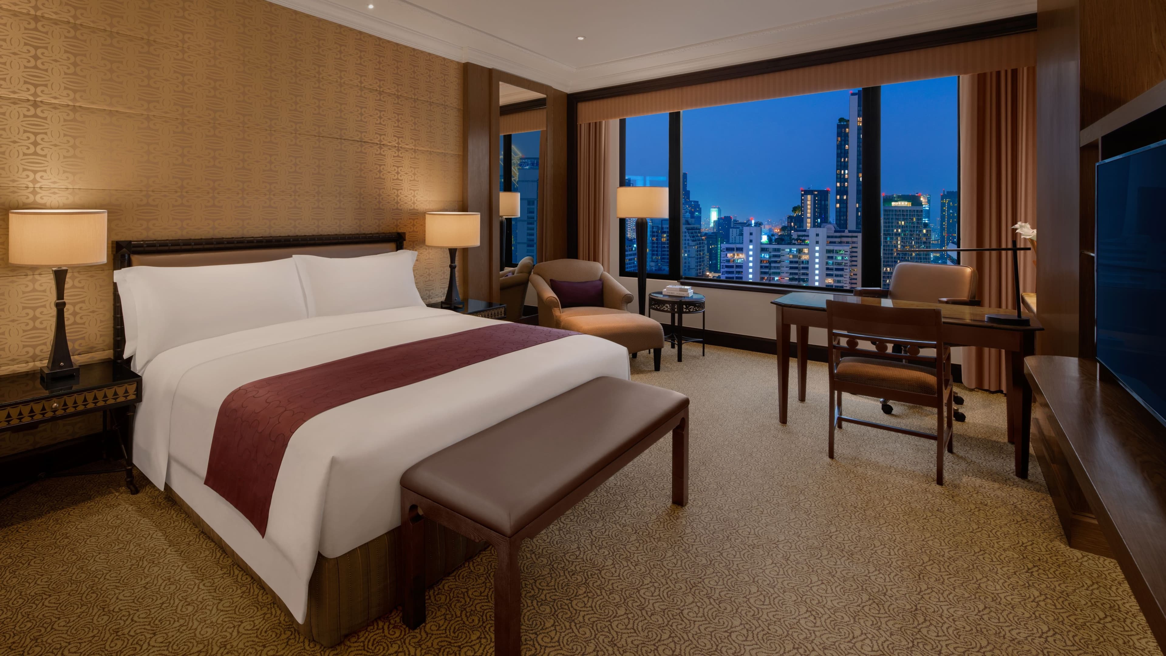 Grande Room - Image 1