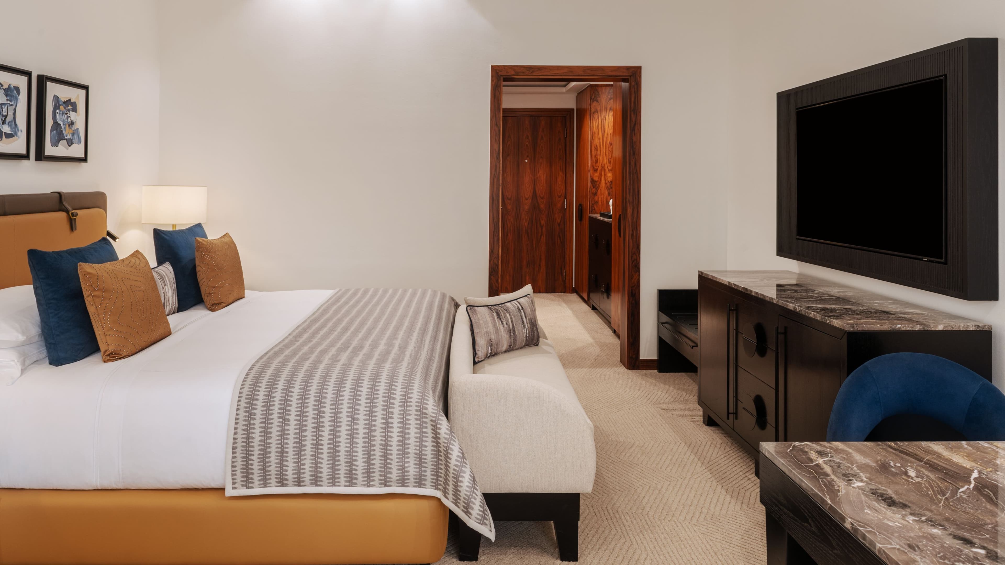 Superior Deluxe Room - Image 3