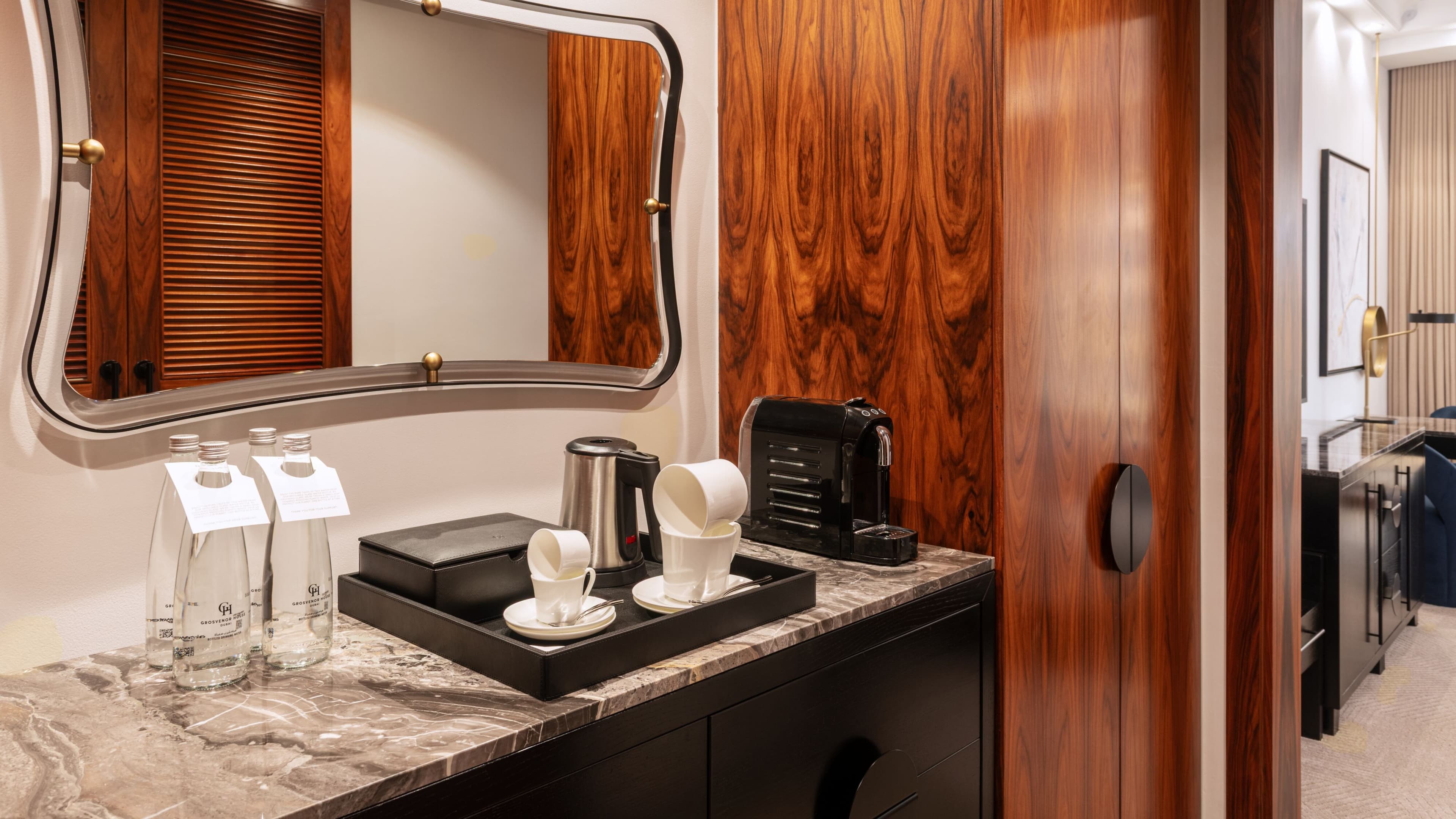 Superior Deluxe Room - Image 5