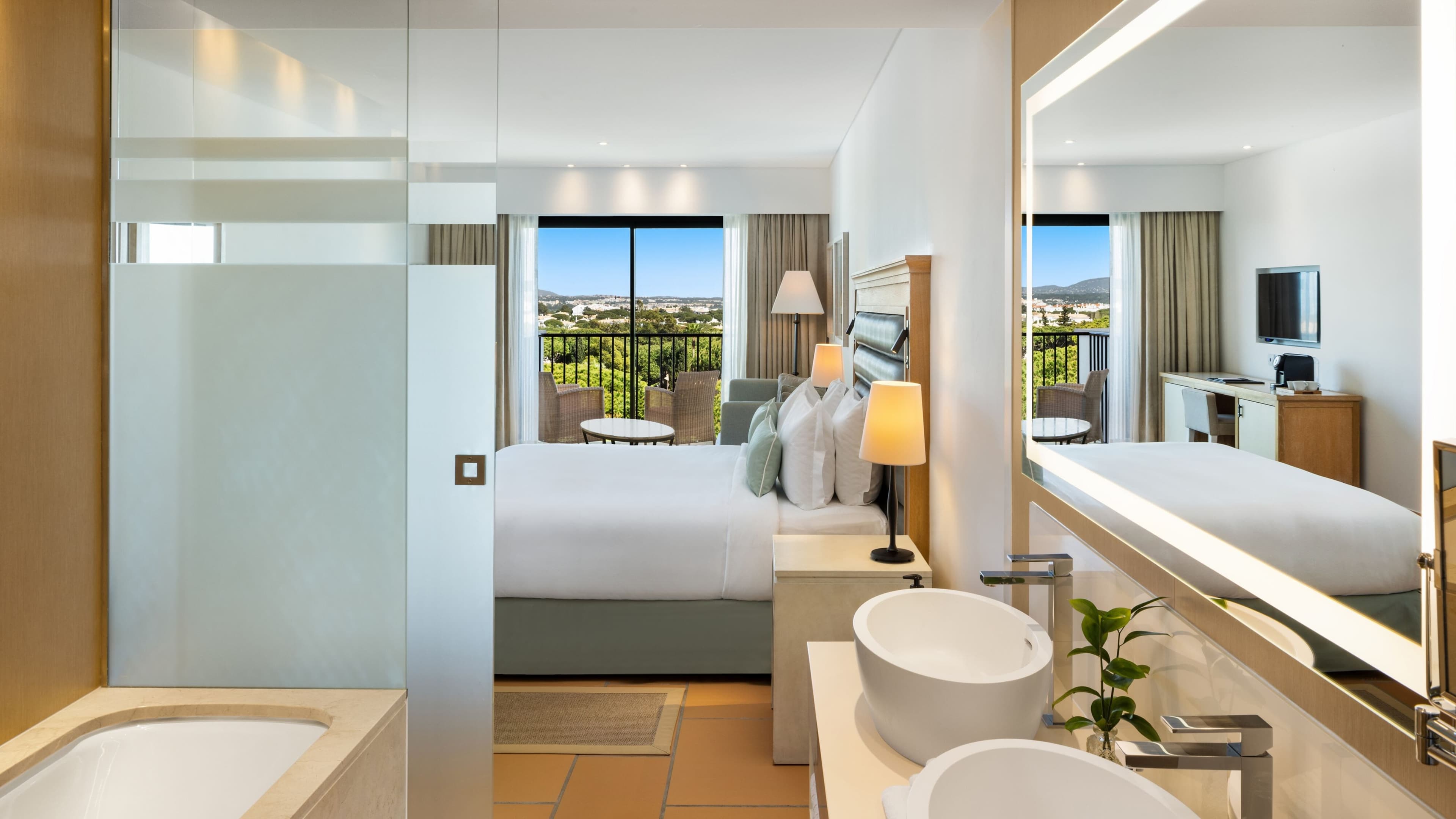 Junior Suite - Image 5