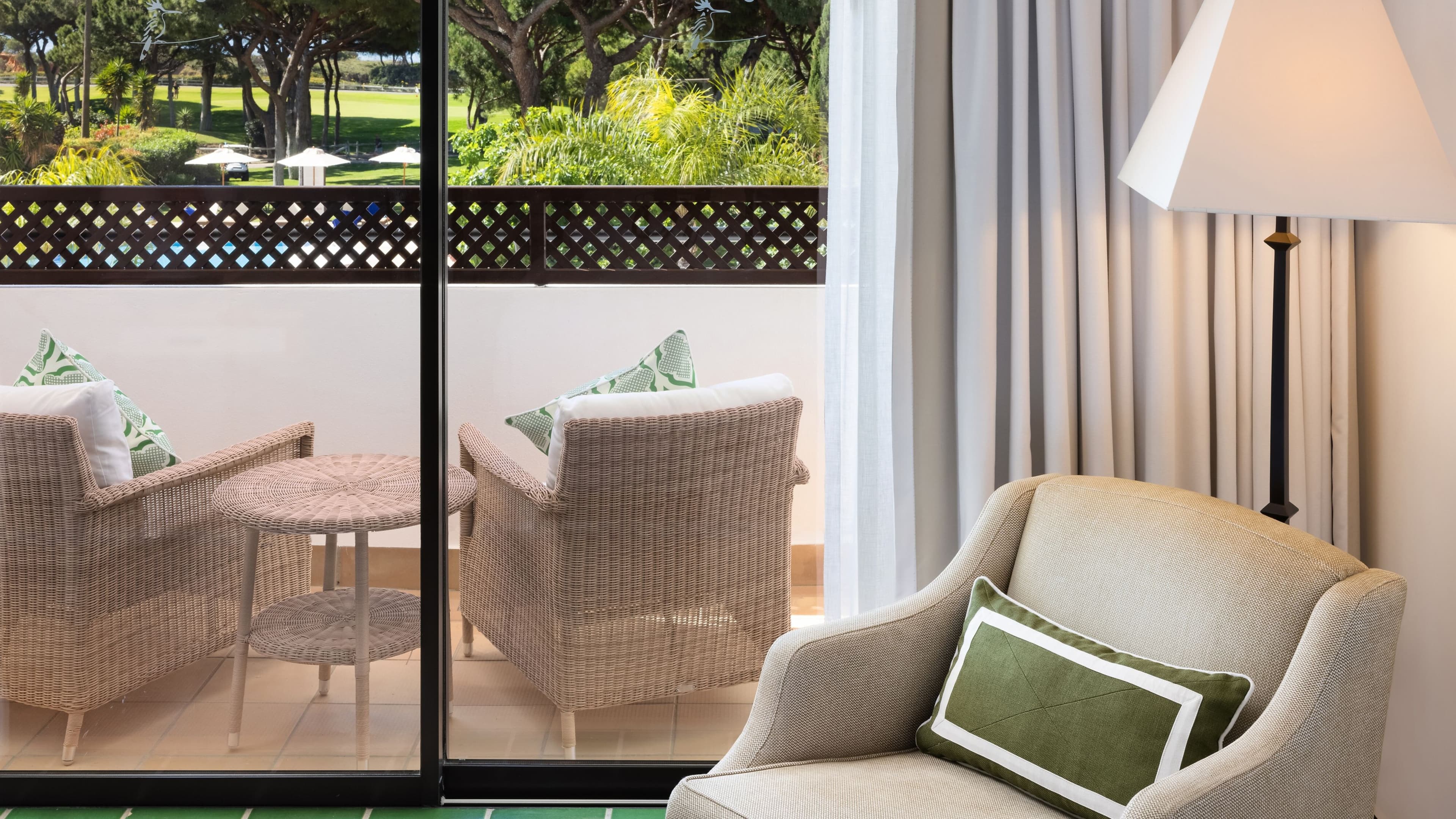 Deluxe Room Resort View - Image 4