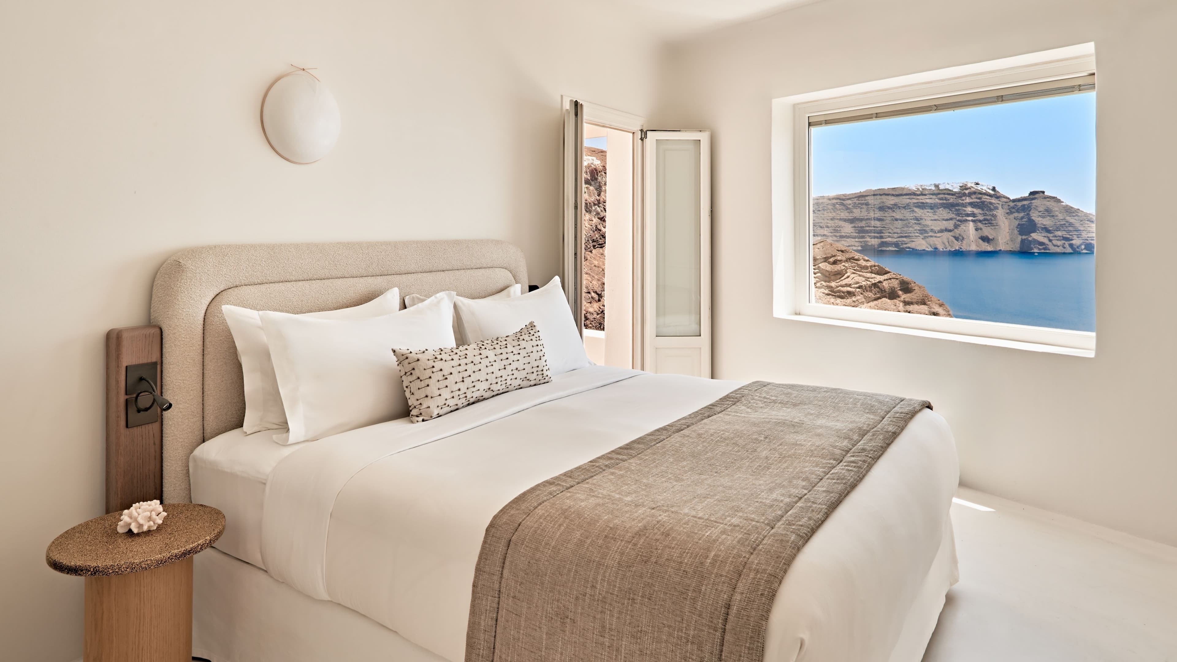 Mystique, a Luxury Collection Hotel, Santorini — 41