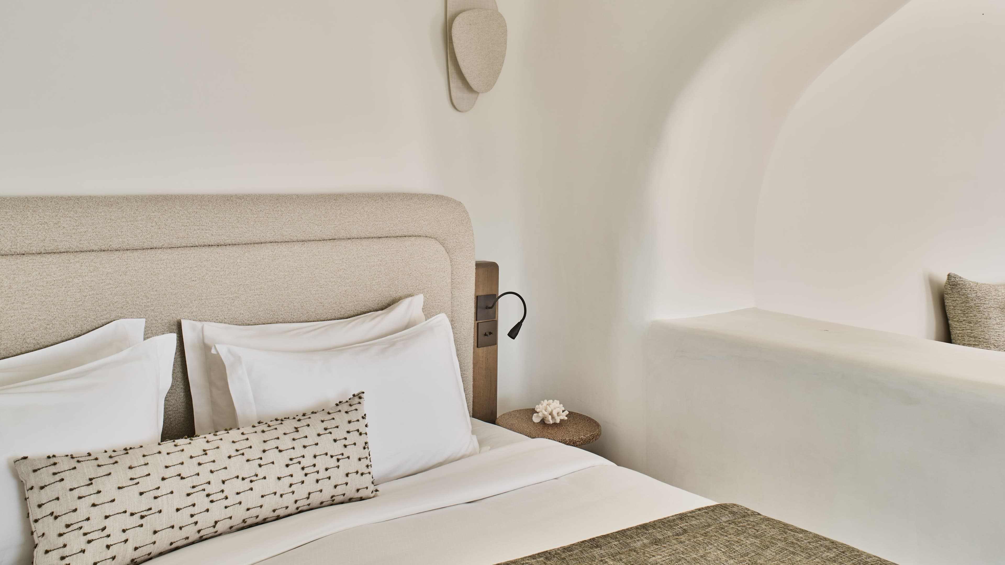 Mystique, a Luxury Collection Hotel, Santorini — 35