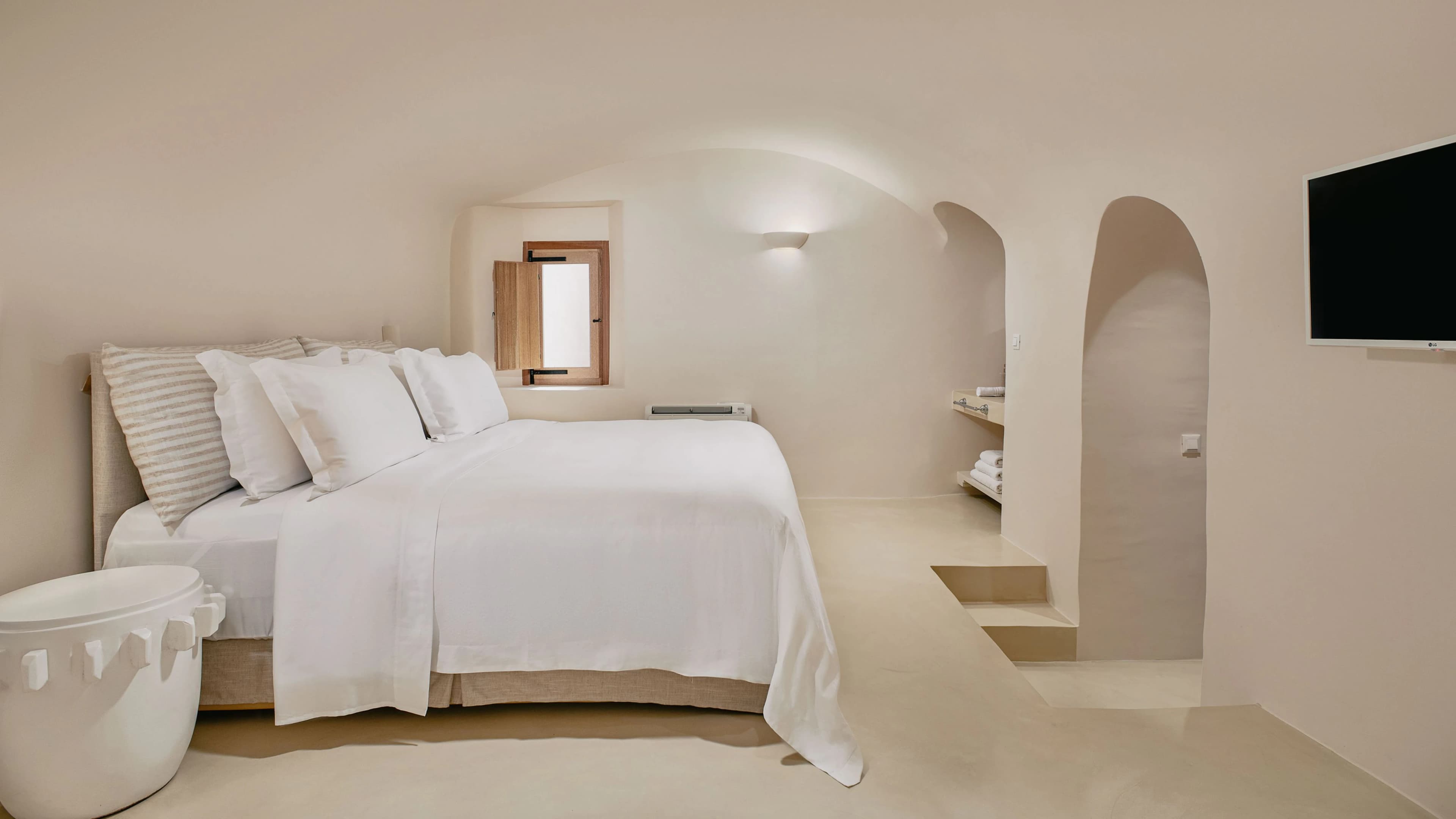 Mystique, a Luxury Collection Hotel, Santorini — 26