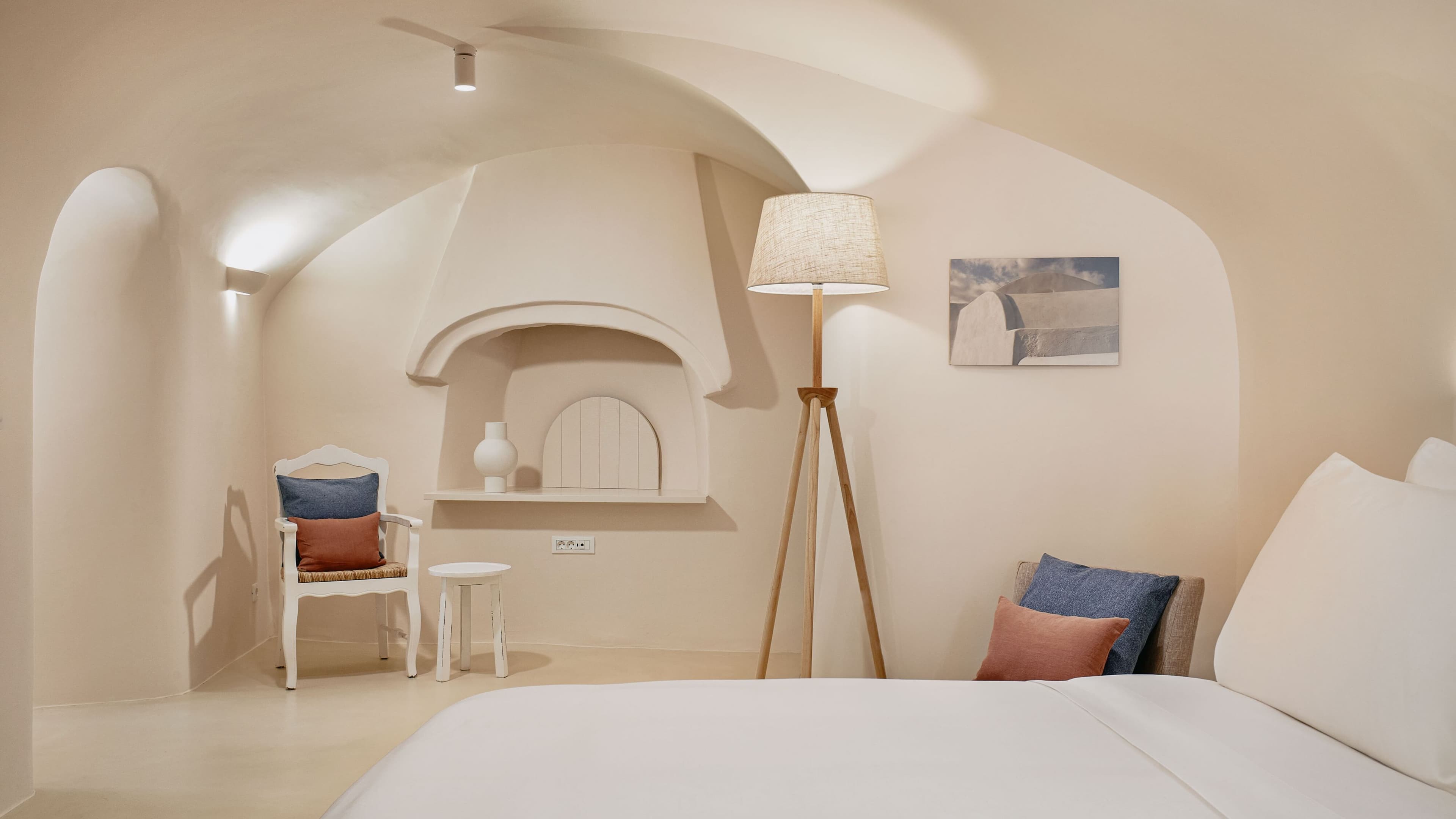 Mystique, a Luxury Collection Hotel, Santorini — 27