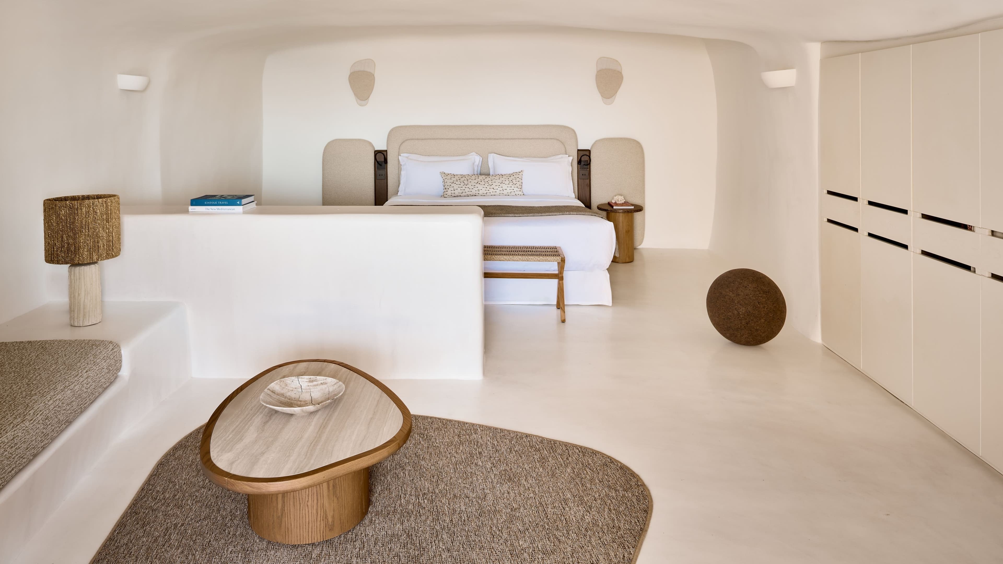 Vibrant Suite - Image 1