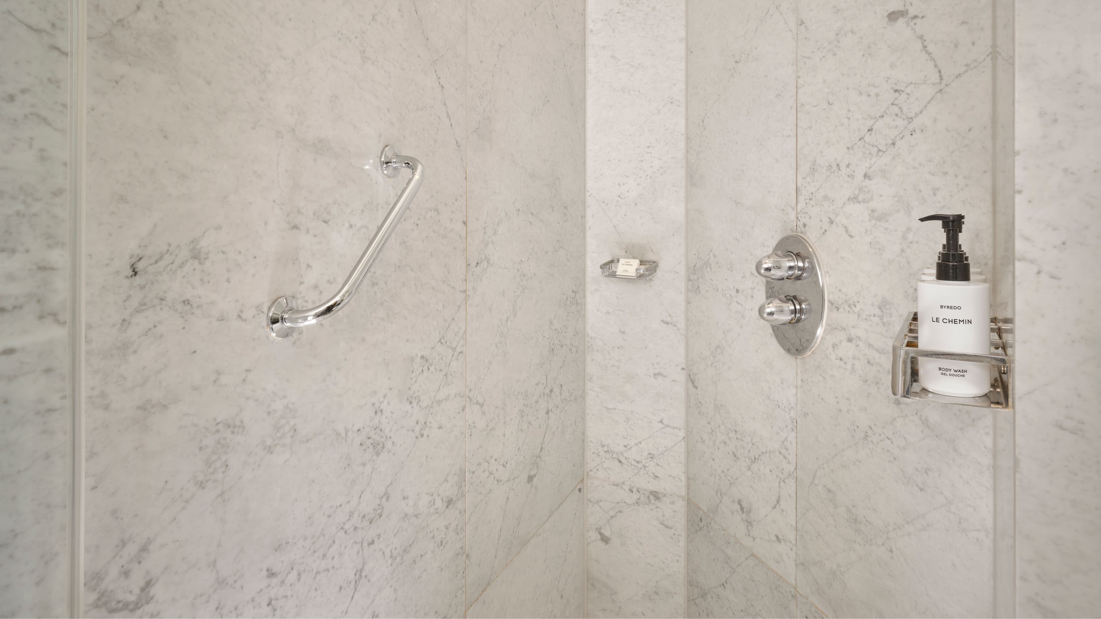 Executive Suite - Image 7