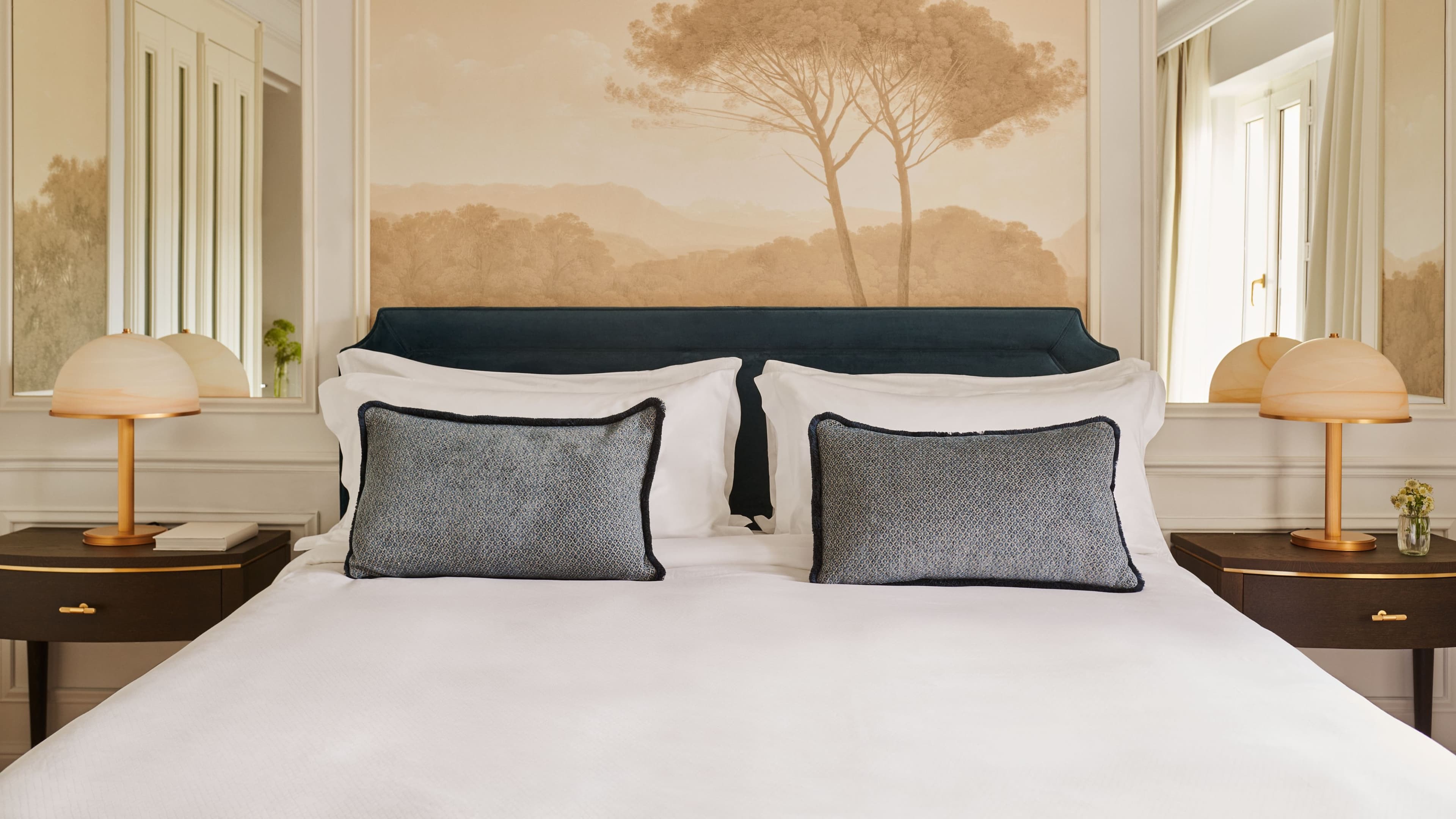 Deluxe Guest room - Image 3