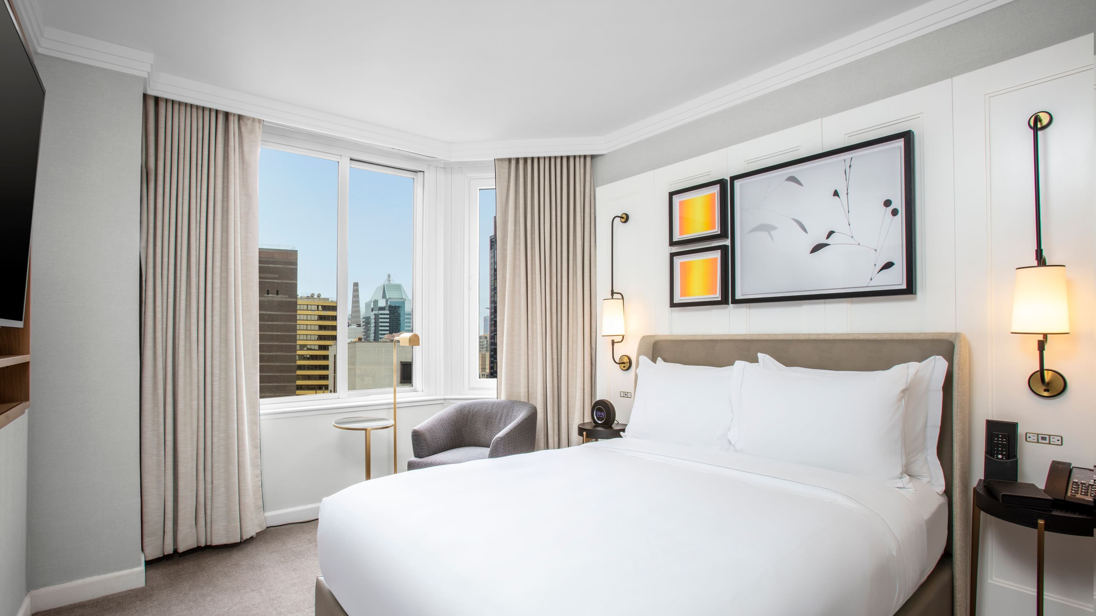 Deluxe Queen Guest Room - Image 1