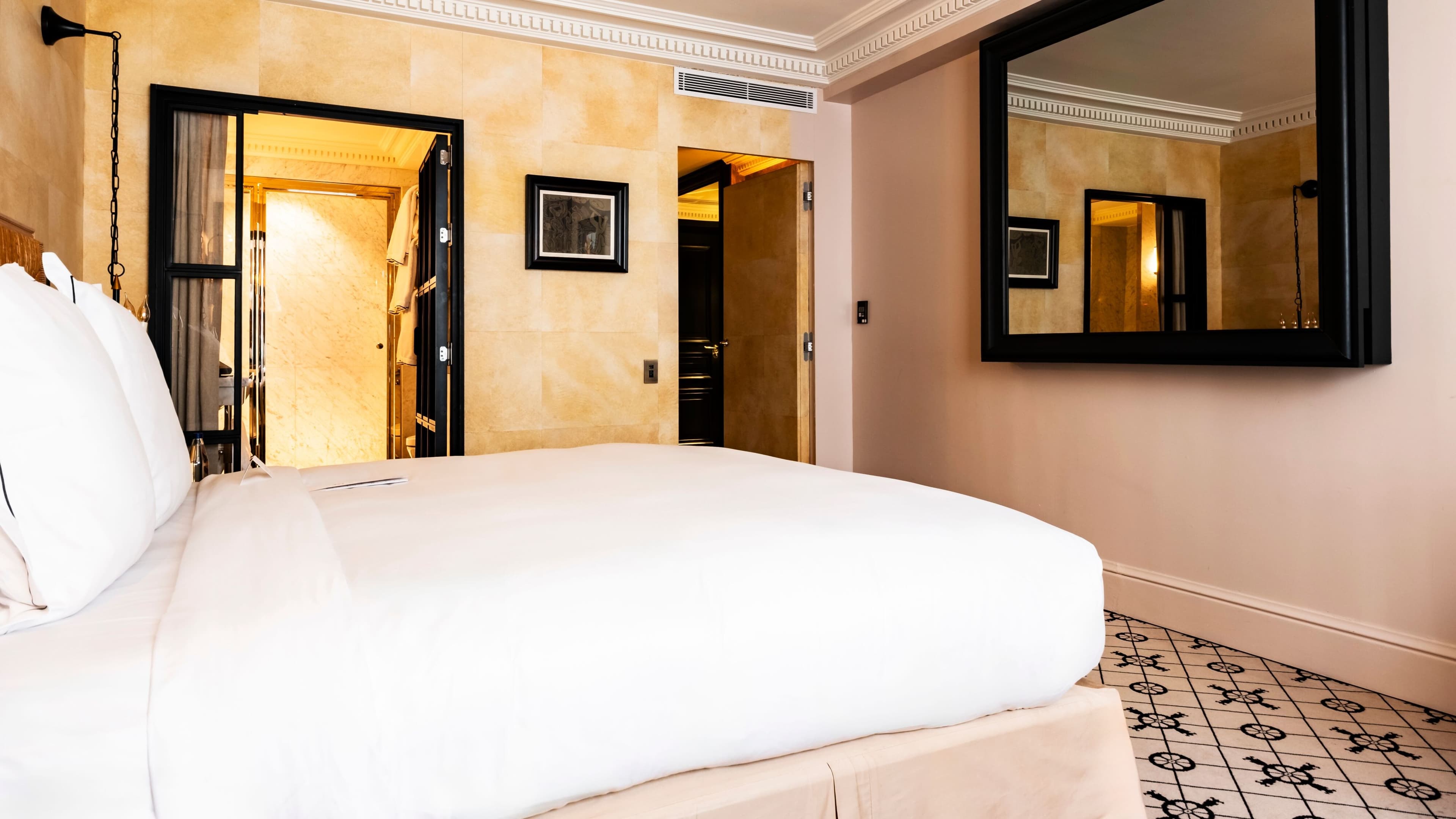 Hôtel de Berri Champs-Élysées, a Luxury Collection Hotel, Paris — 2