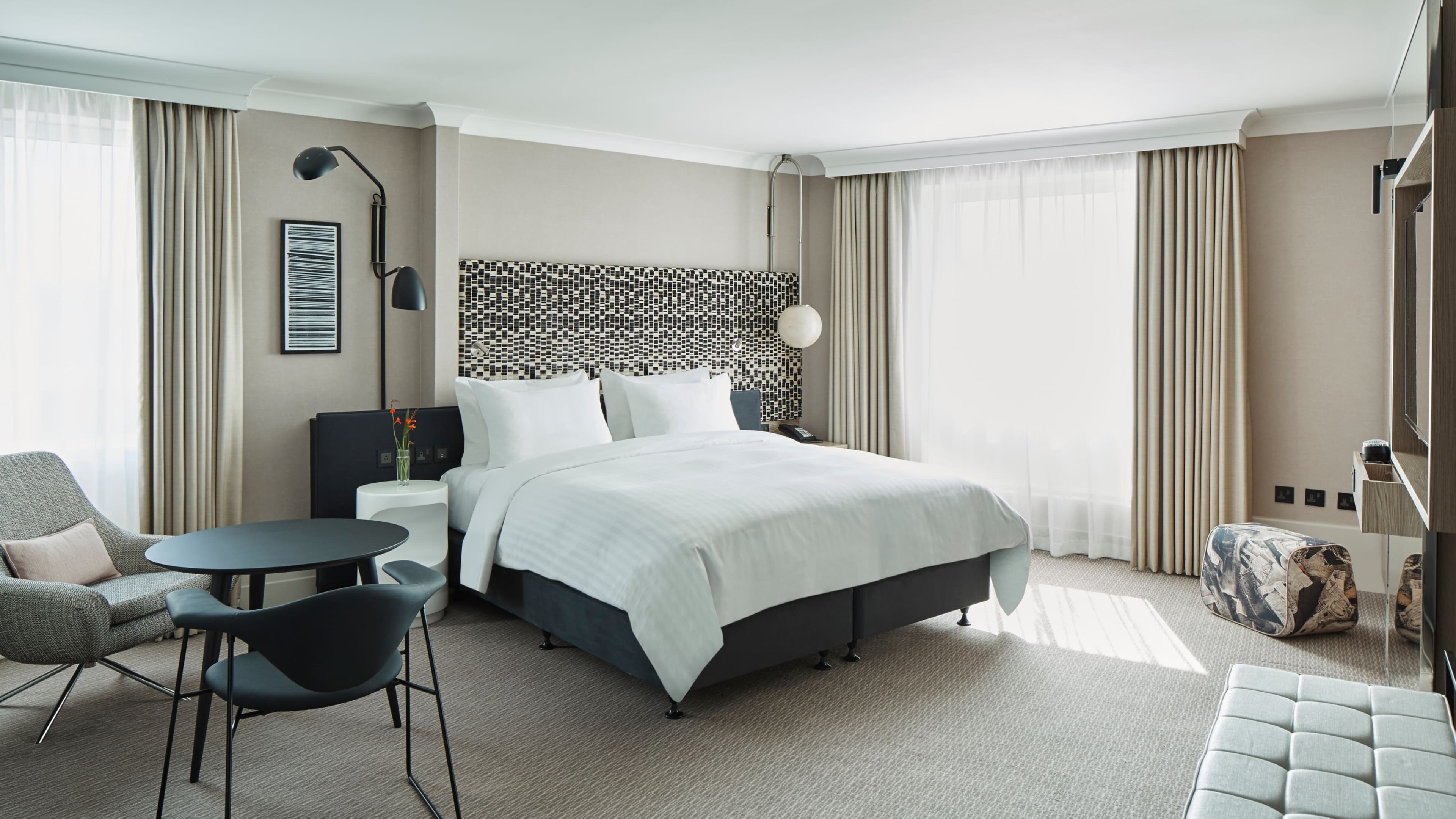 Independent (SPHC) London Bloomsbury Square Hotel — 62
