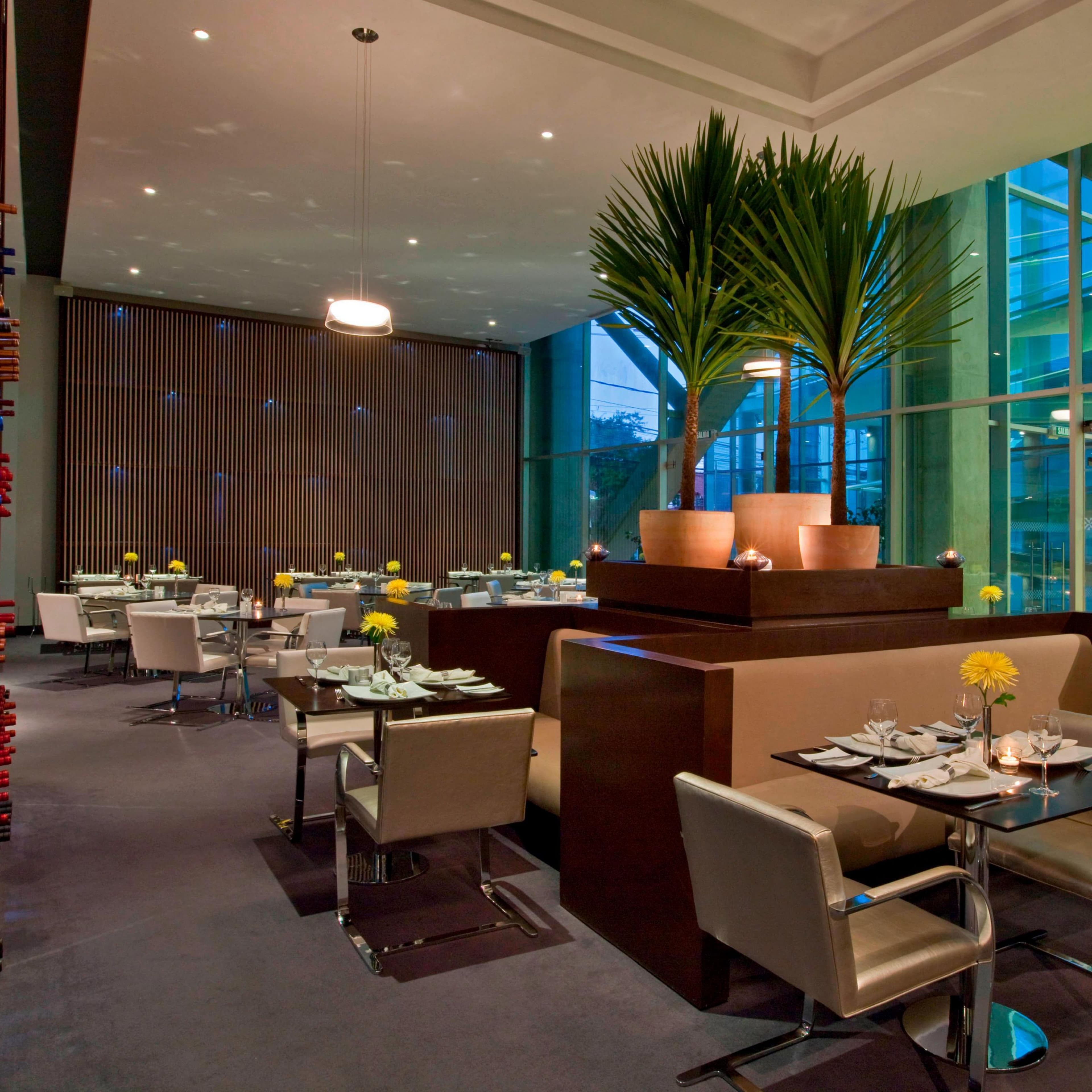 Four Points by Sheraton Los Angeles - Image 1