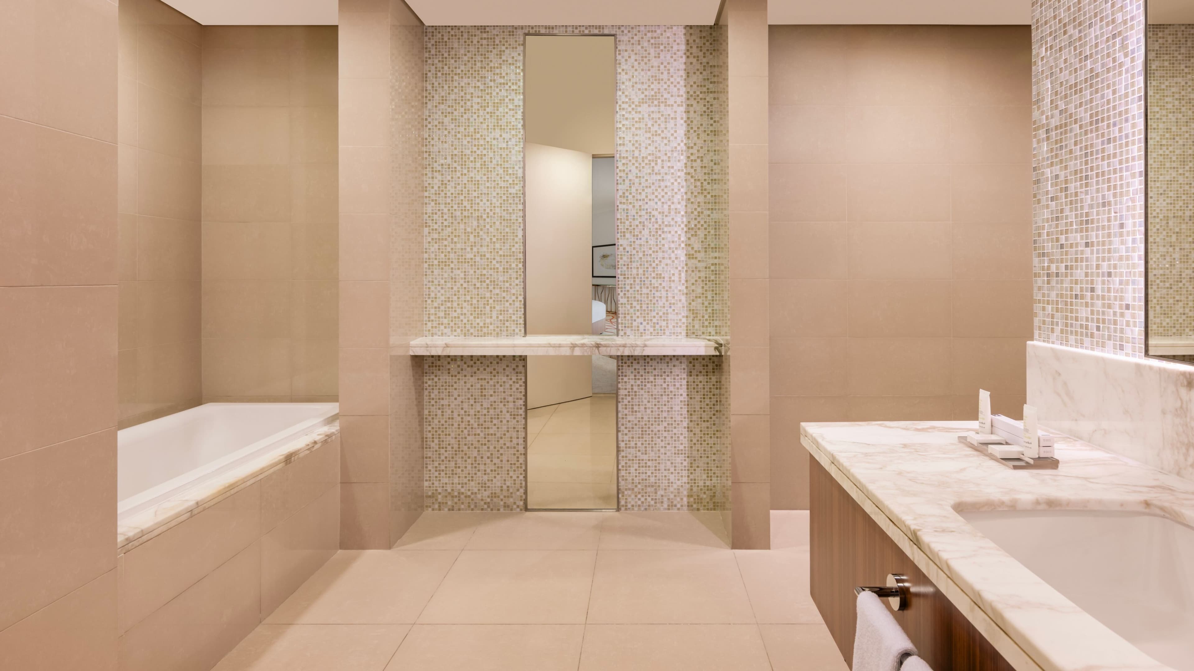 Marriott Hotel Downtown, Abu Dhabi — 16