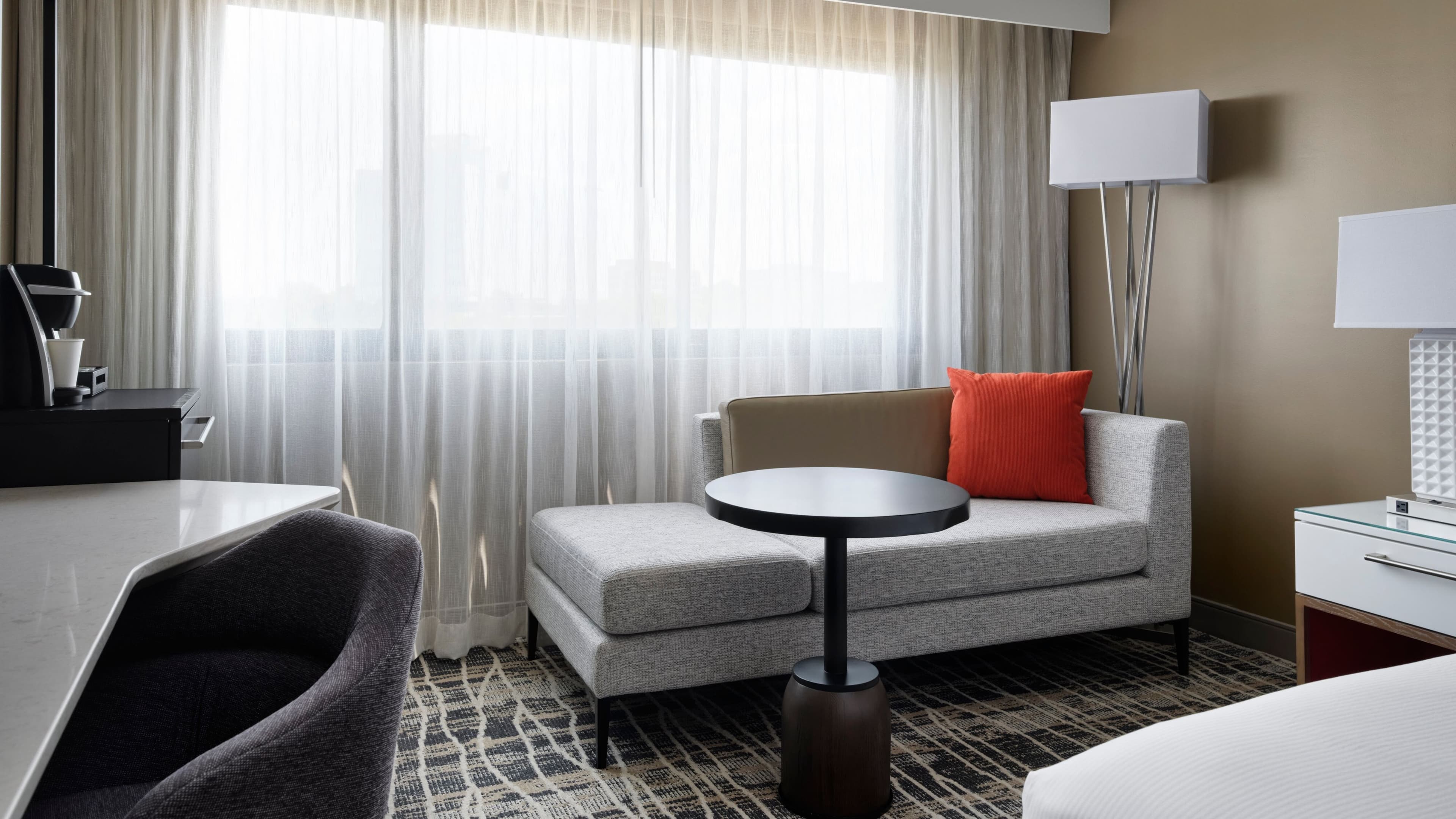 Nashville Airport Marriott - Image 4