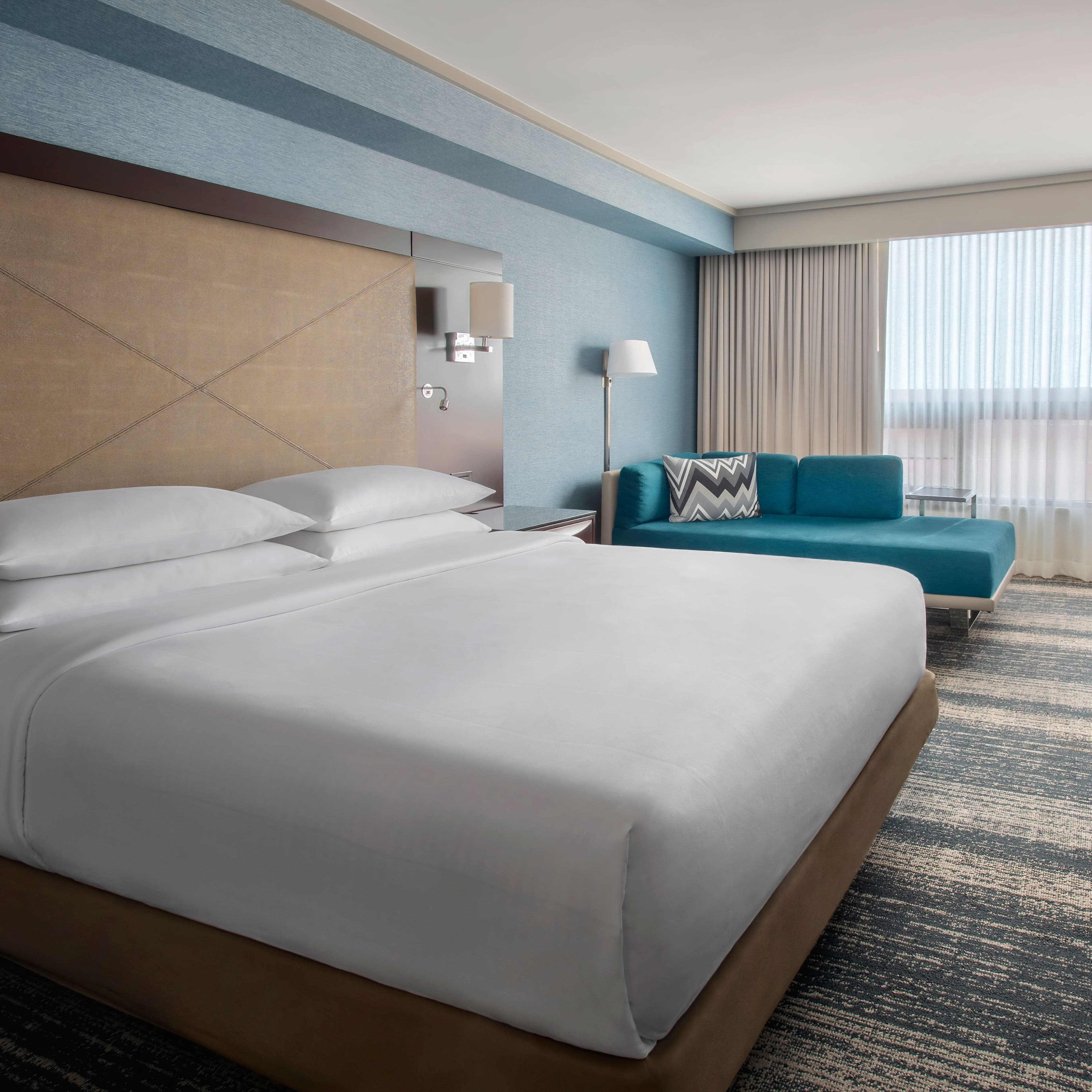 Boston Marriott Burlington - Image 1
