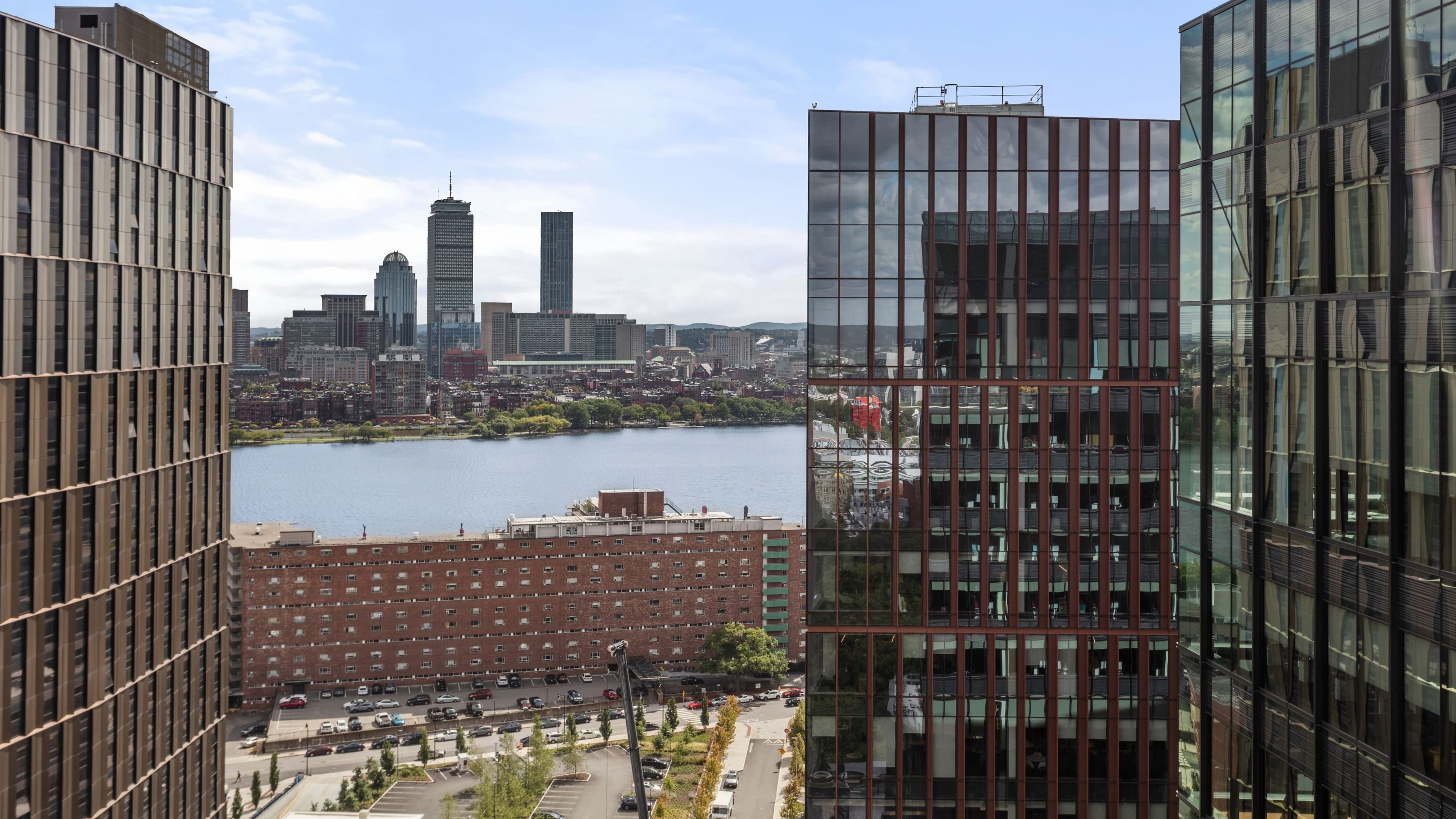 Holiday Inn Express & Suites Boston - Cambridge - Image 4