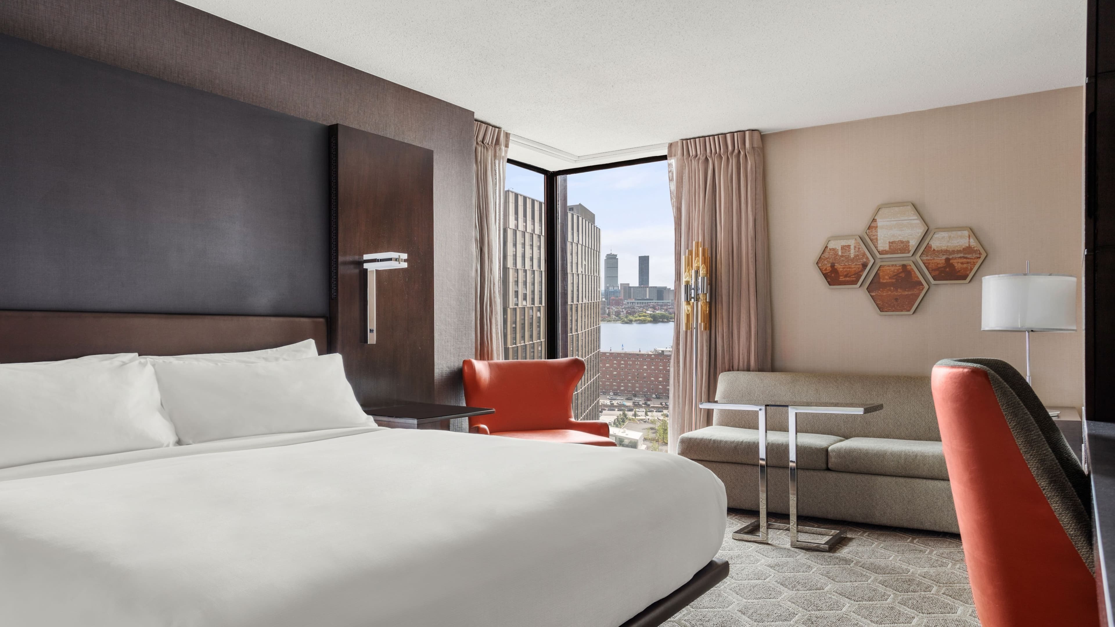 Holiday Inn Express & Suites Boston - Cambridge — 32