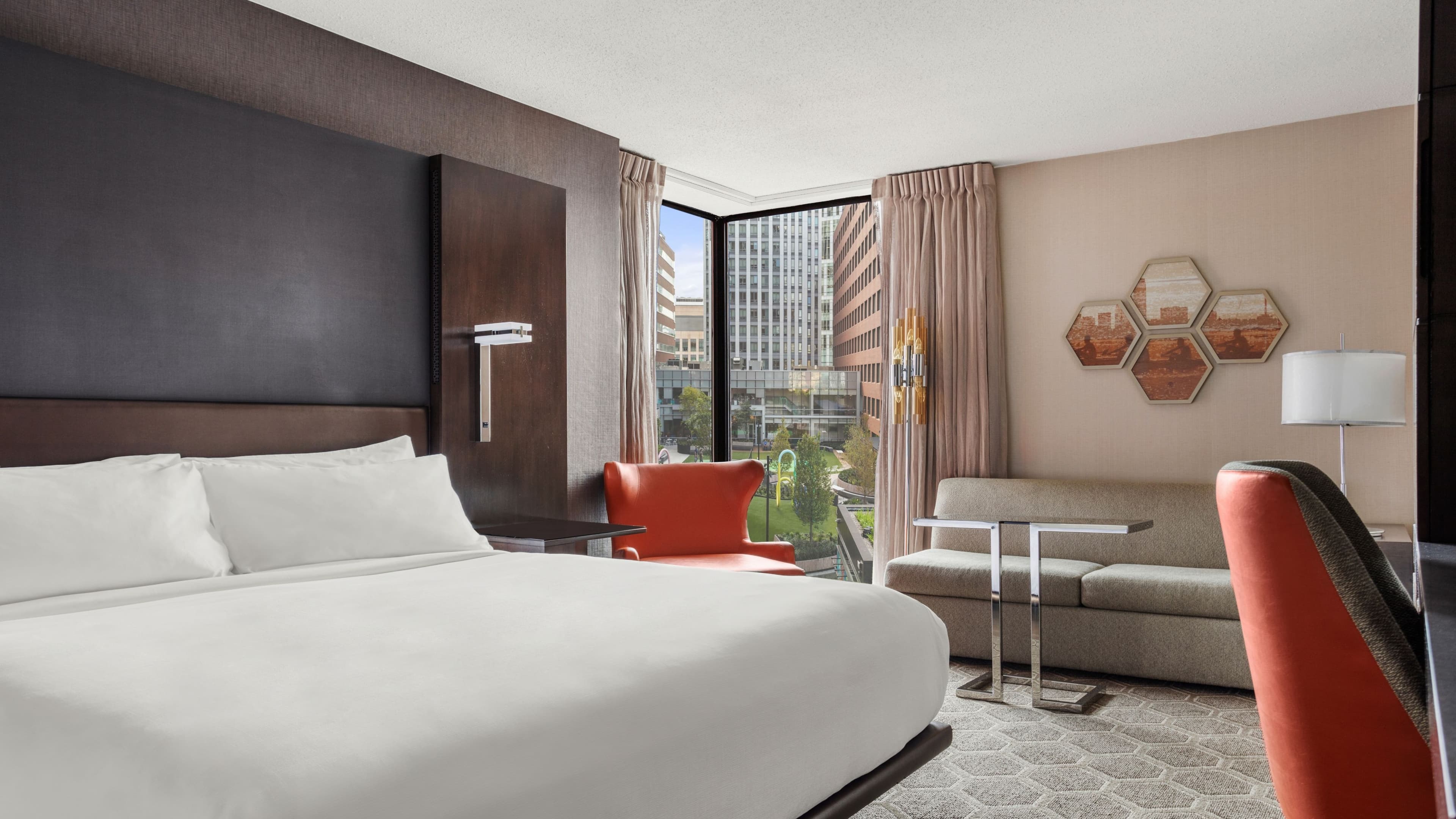Holiday Inn Express & Suites Boston - Cambridge — 45