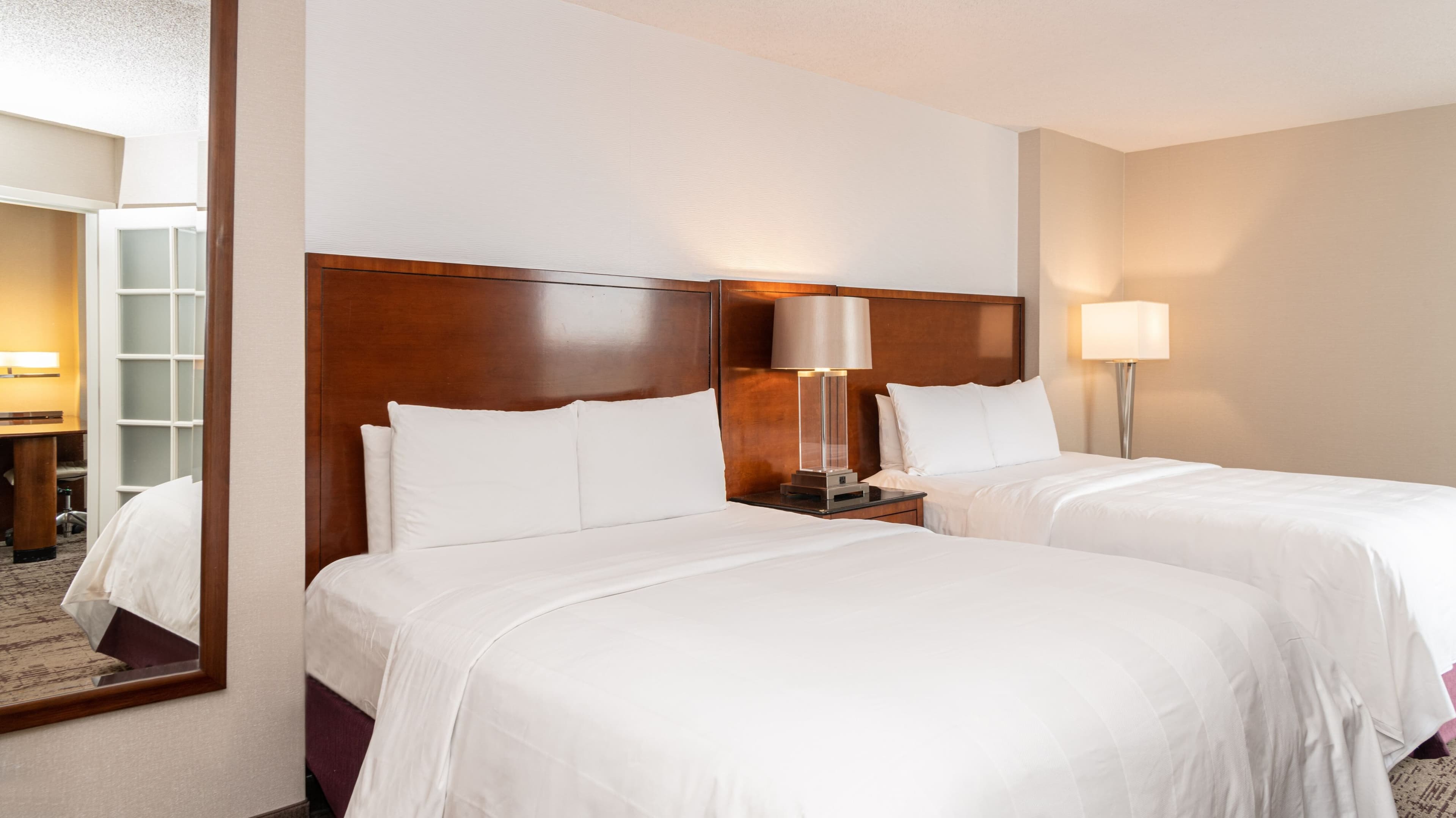 Holiday Inn Express & Suites Chicago O'Hare Airport — 30