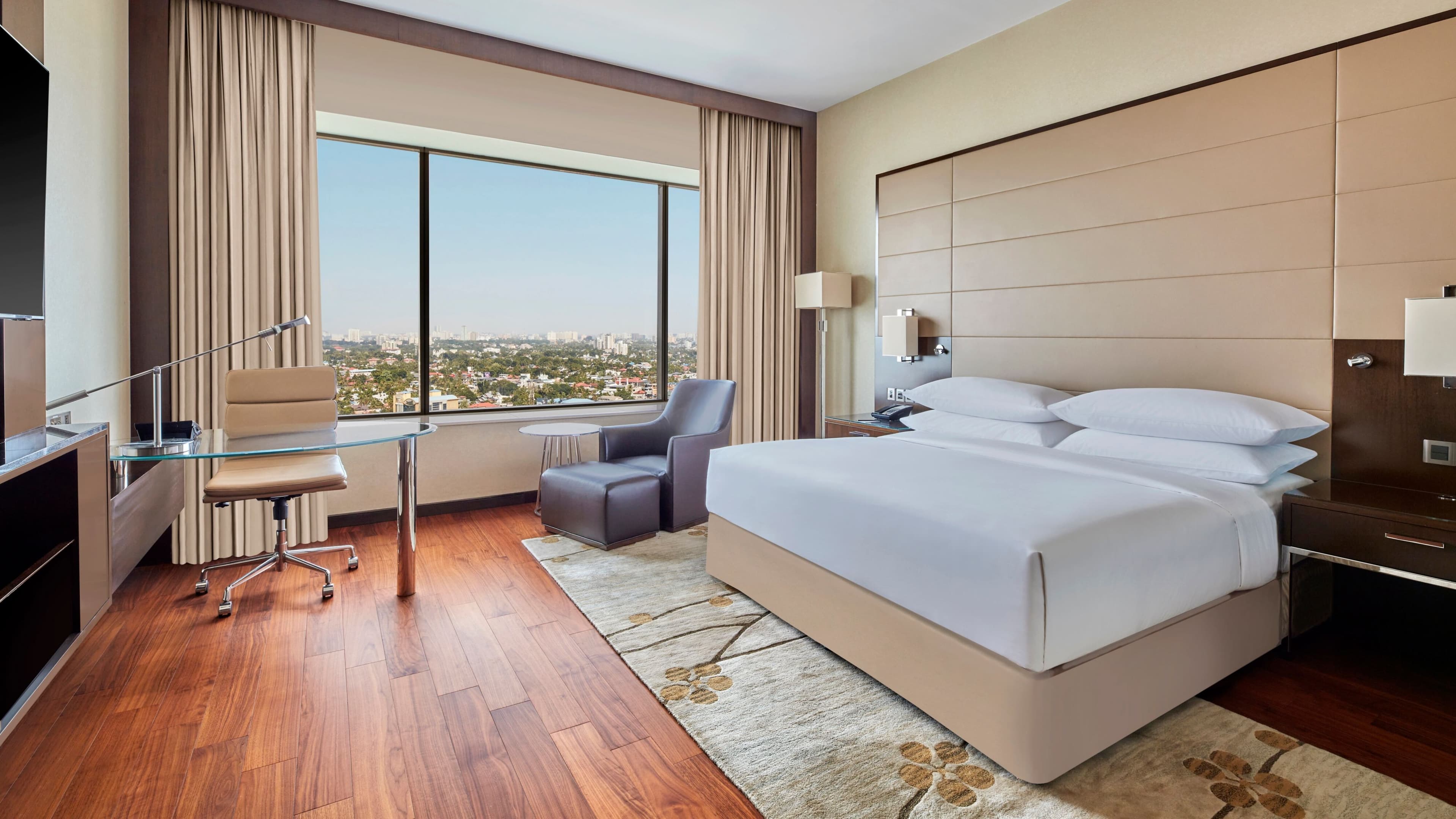 Kochi Marriott Hotel — 12