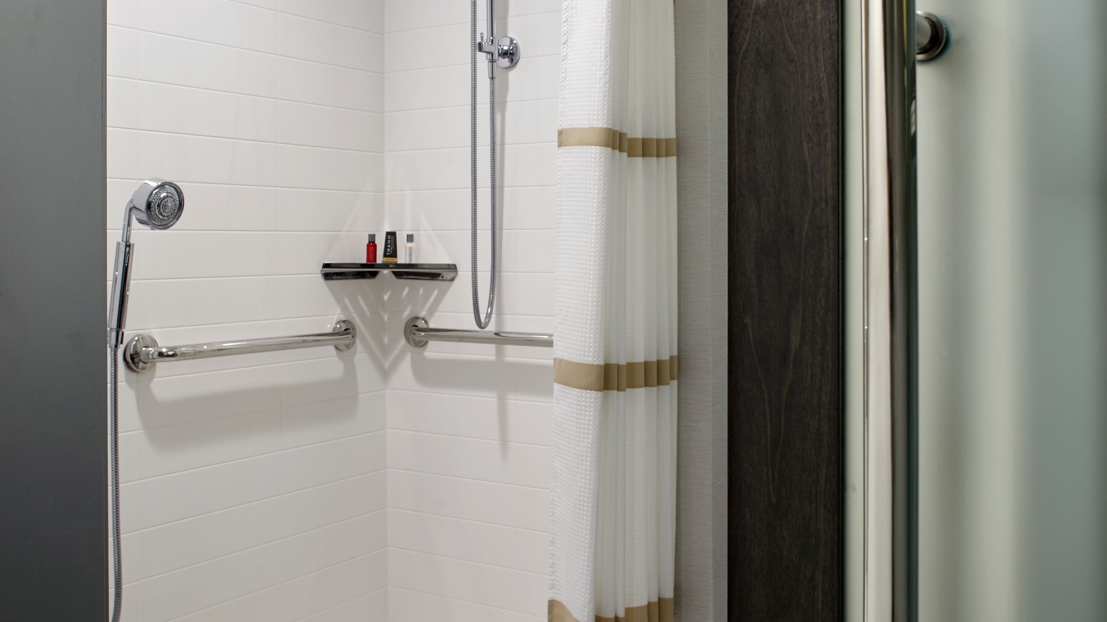 Marriott Cincinnati Northeast — 8