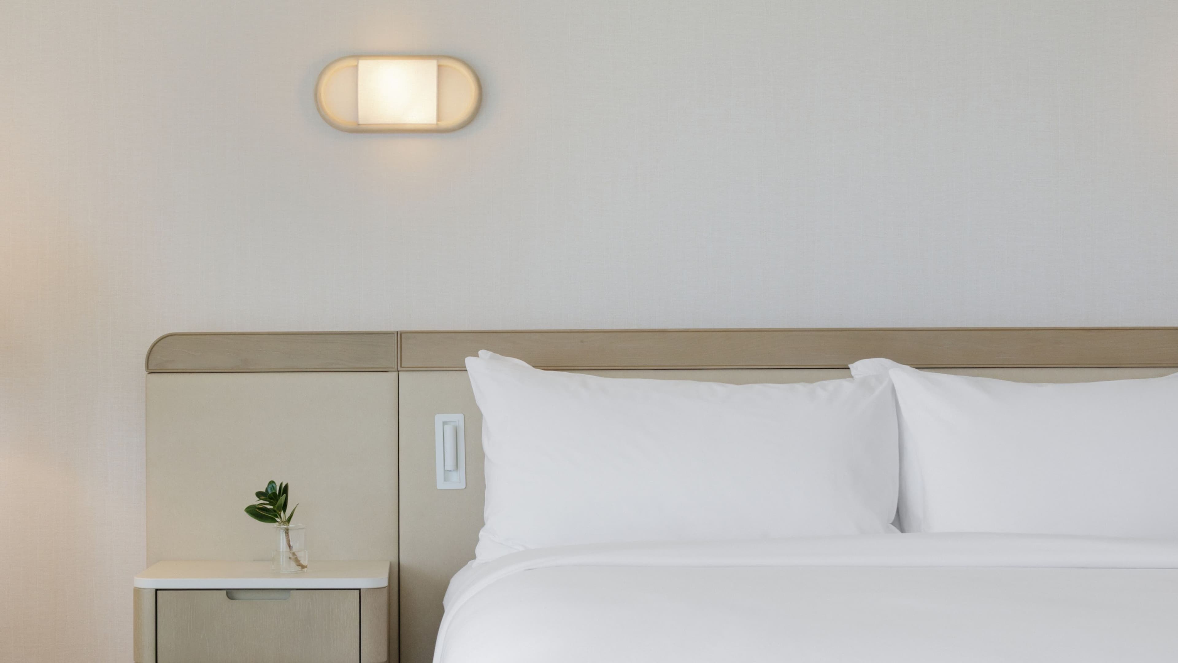 King Room with Balcony - Image 2