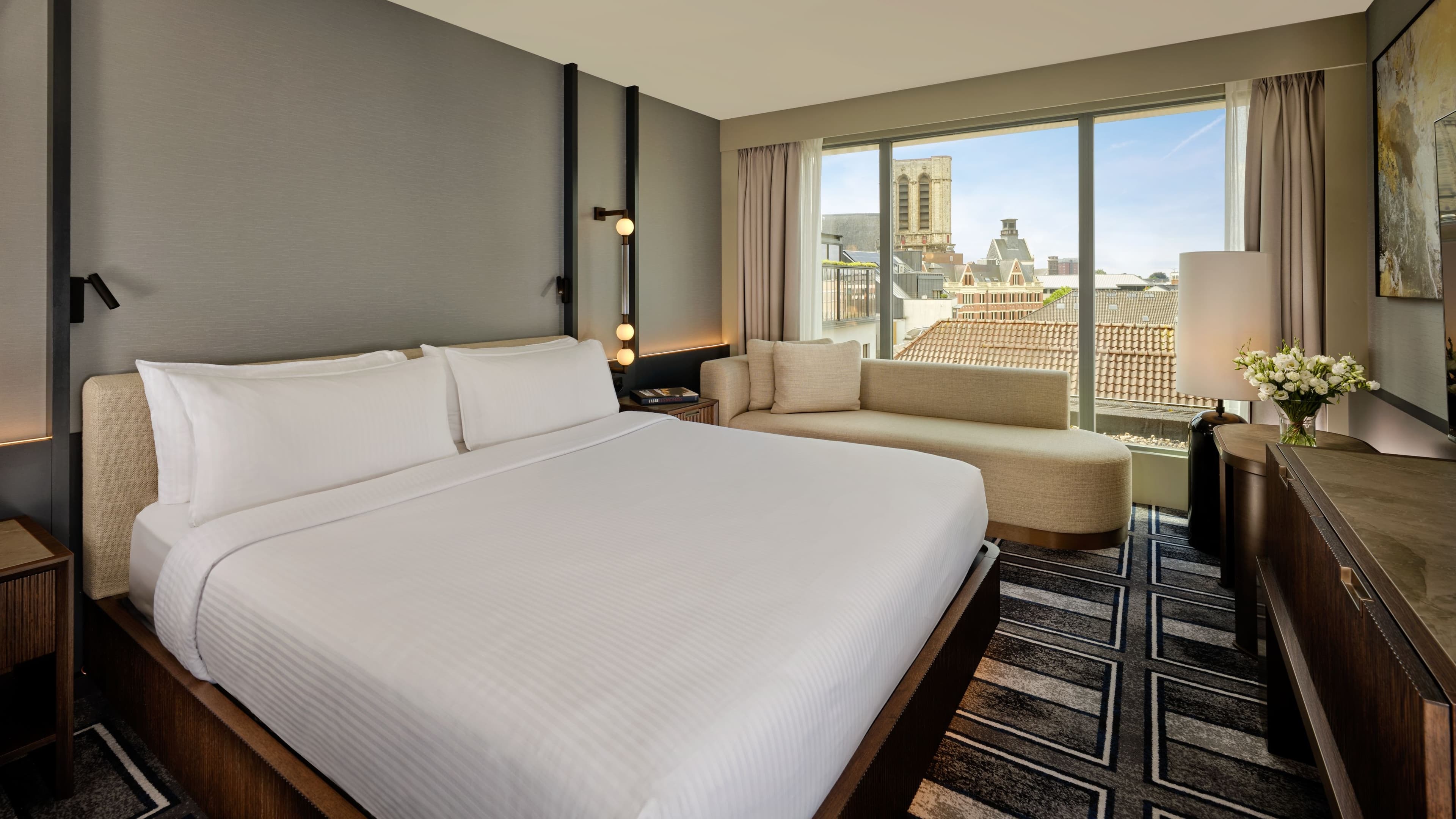 Ghent Marriott Hotel - Image 2