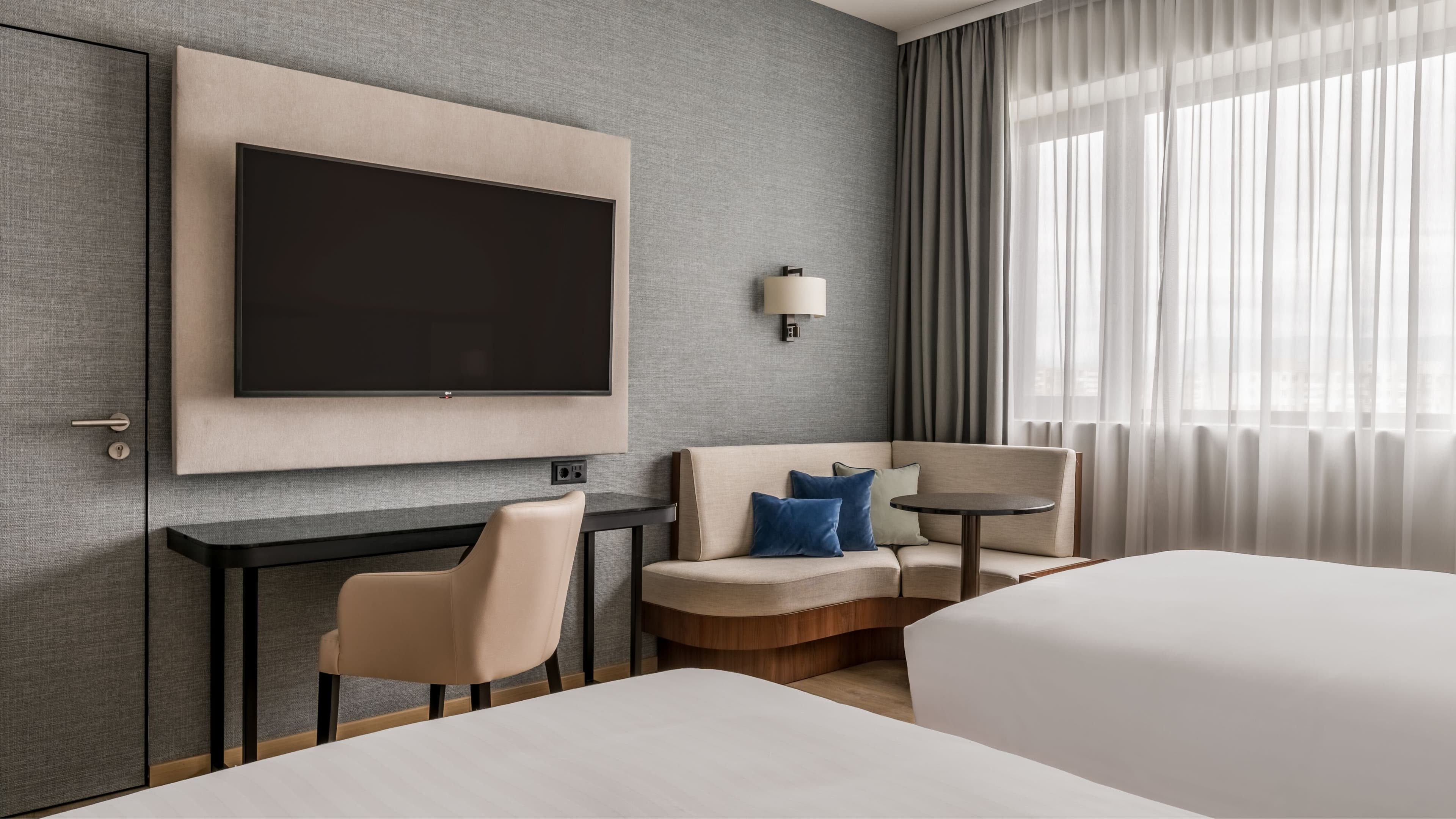 Deluxe Guest room - Image 2