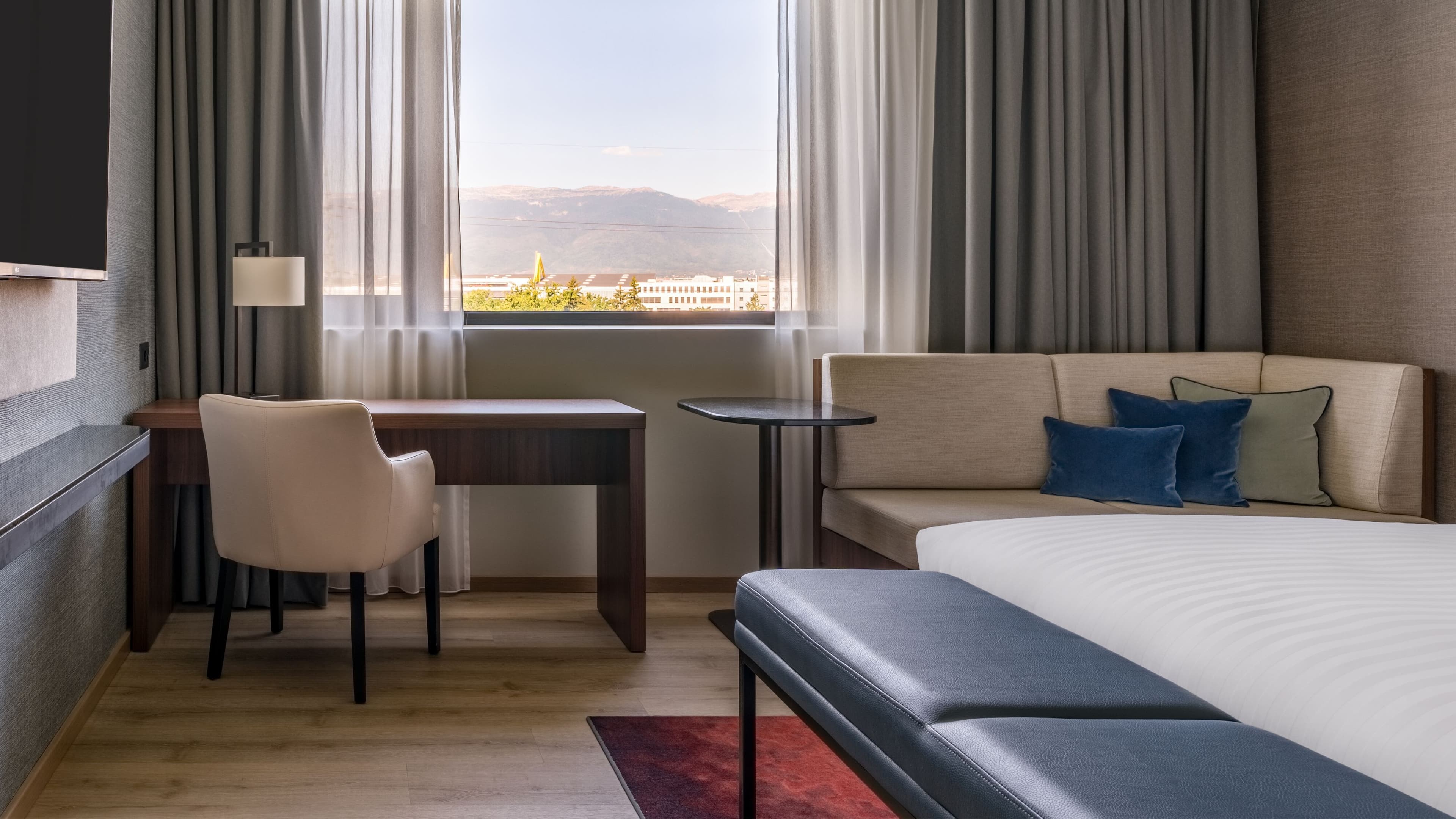 Geneva Marriott Hotel - Image 4