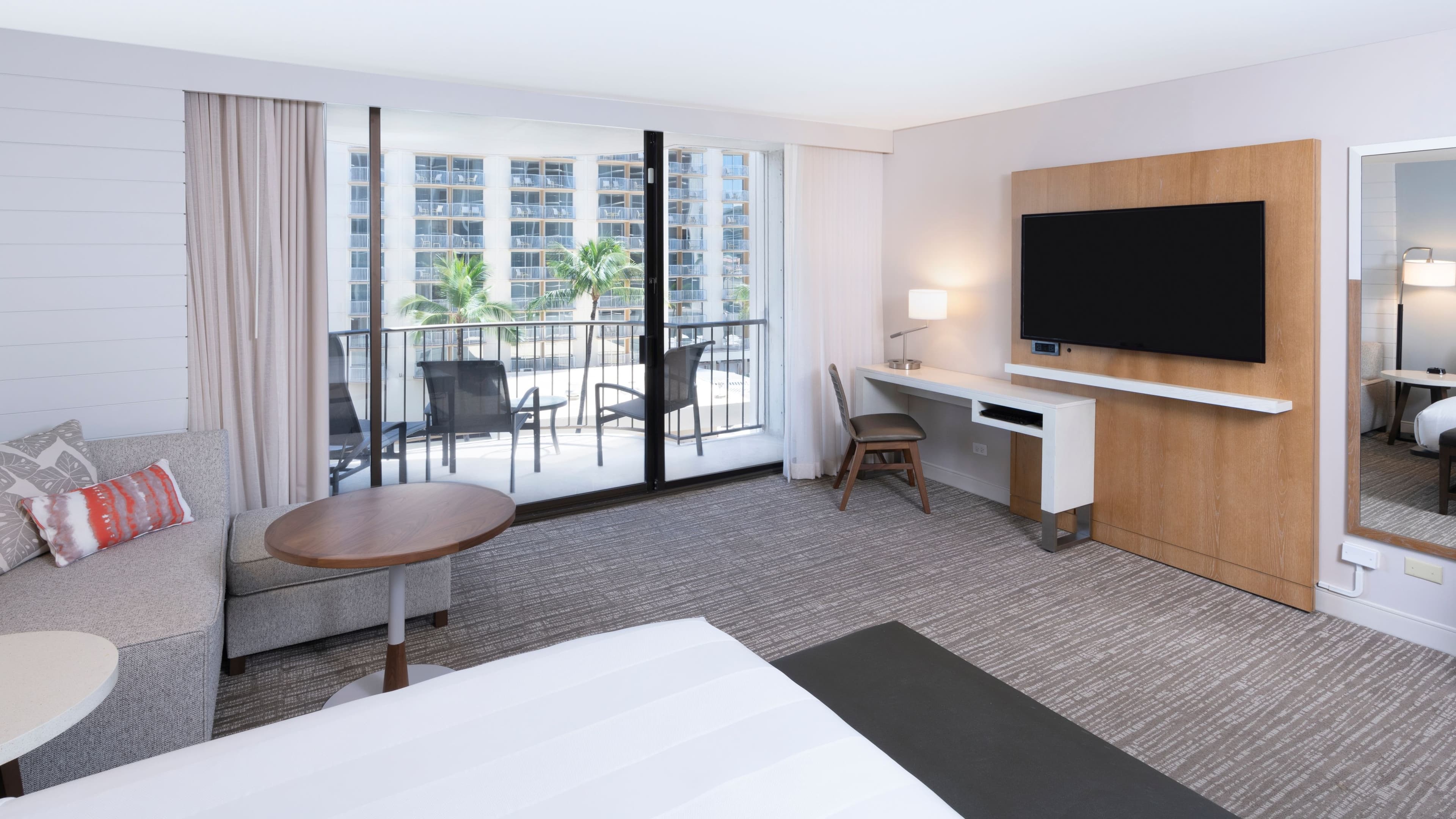 Waikiki City View(1 King) - Image 3
