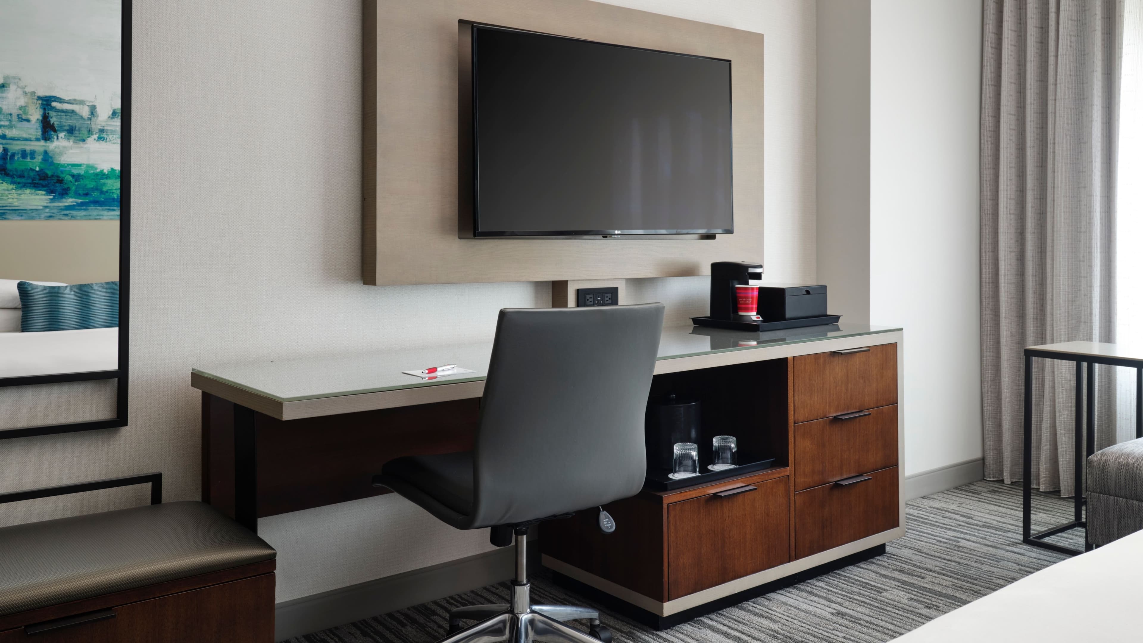 Indianapolis Marriott Downtown - Image 4