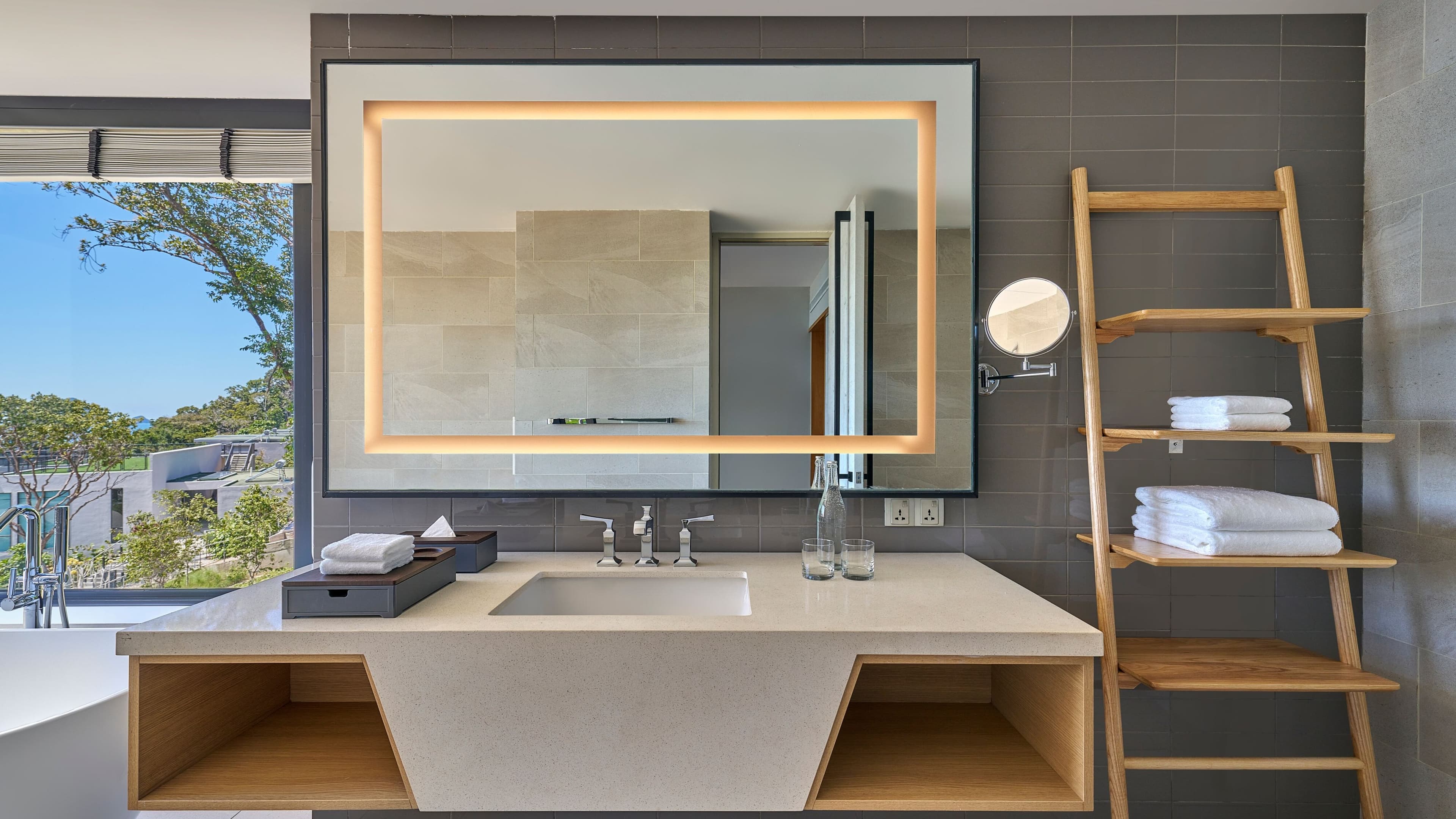 Deluxe Guest room - Image 2