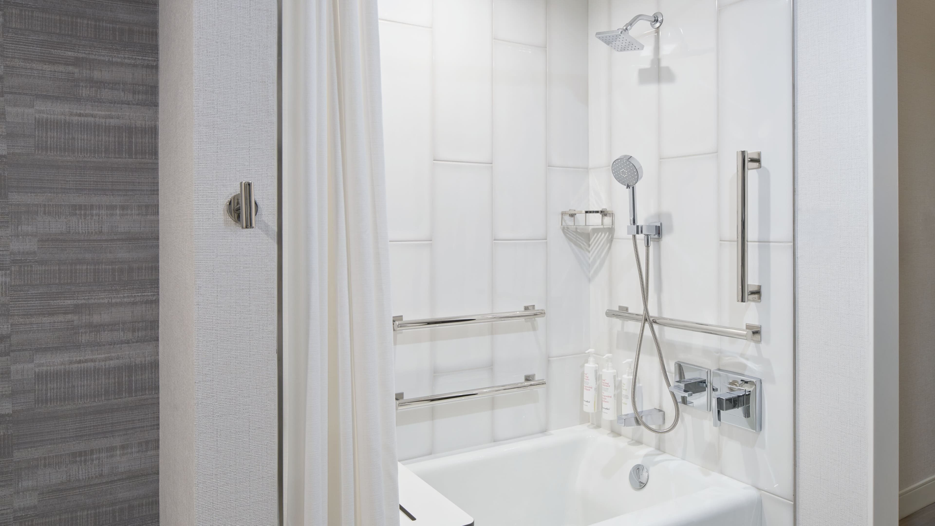 King Suite - Image 13