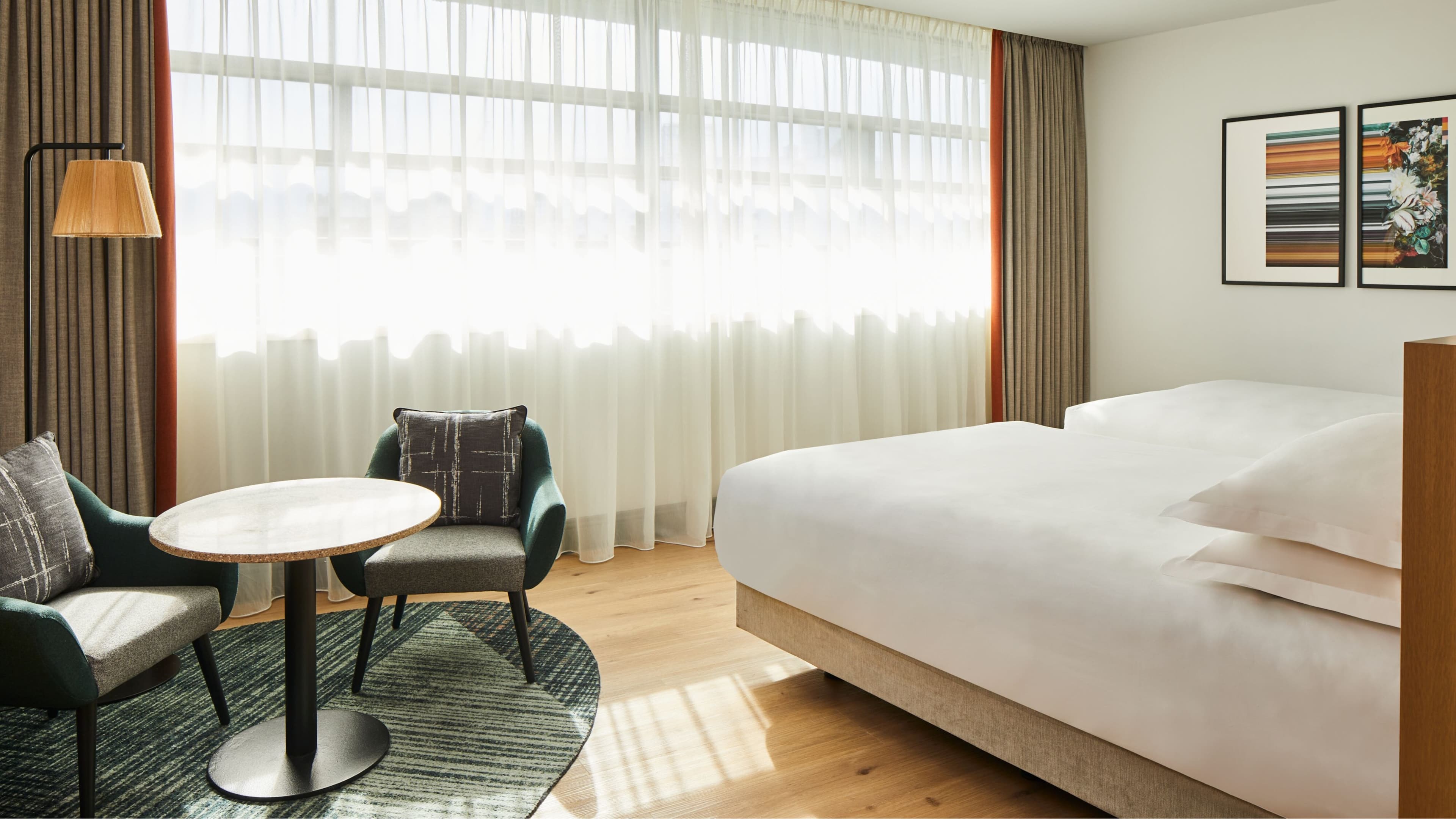Manchester Marriott Hotel Piccadilly - Image 2