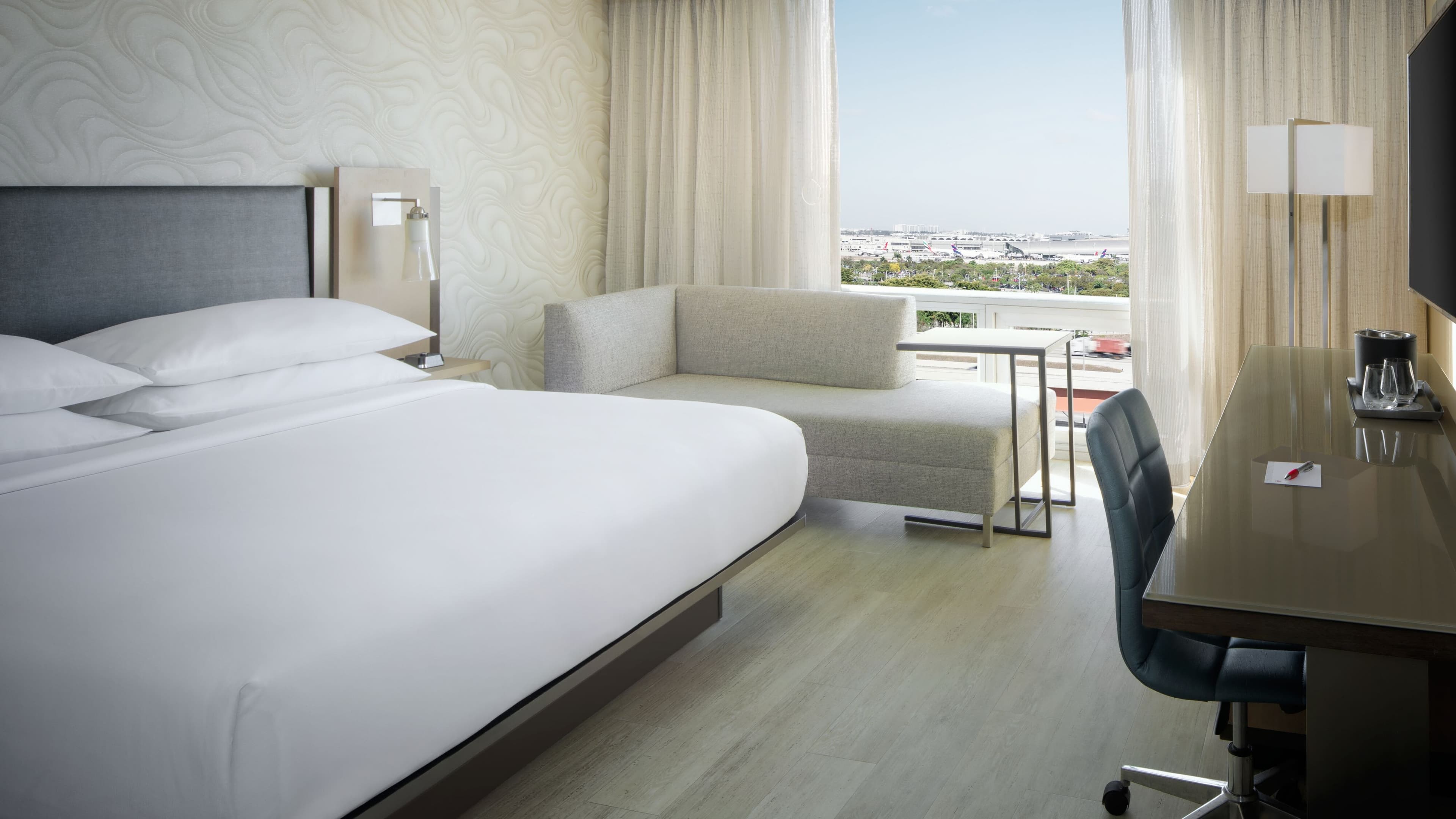 Miami Airport Marriott — 16
