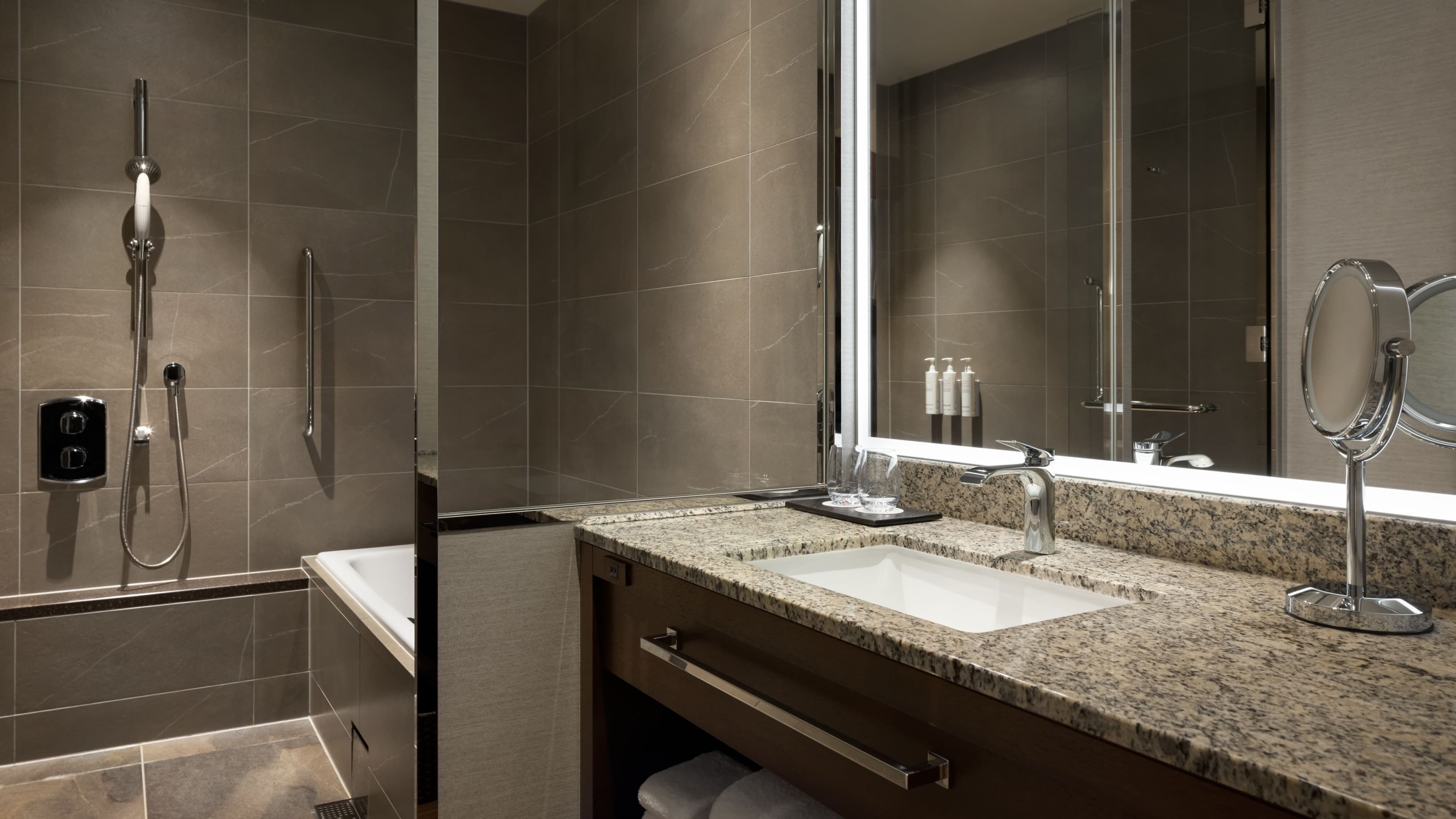 Osaka Marriott Miyako Hotel — 31