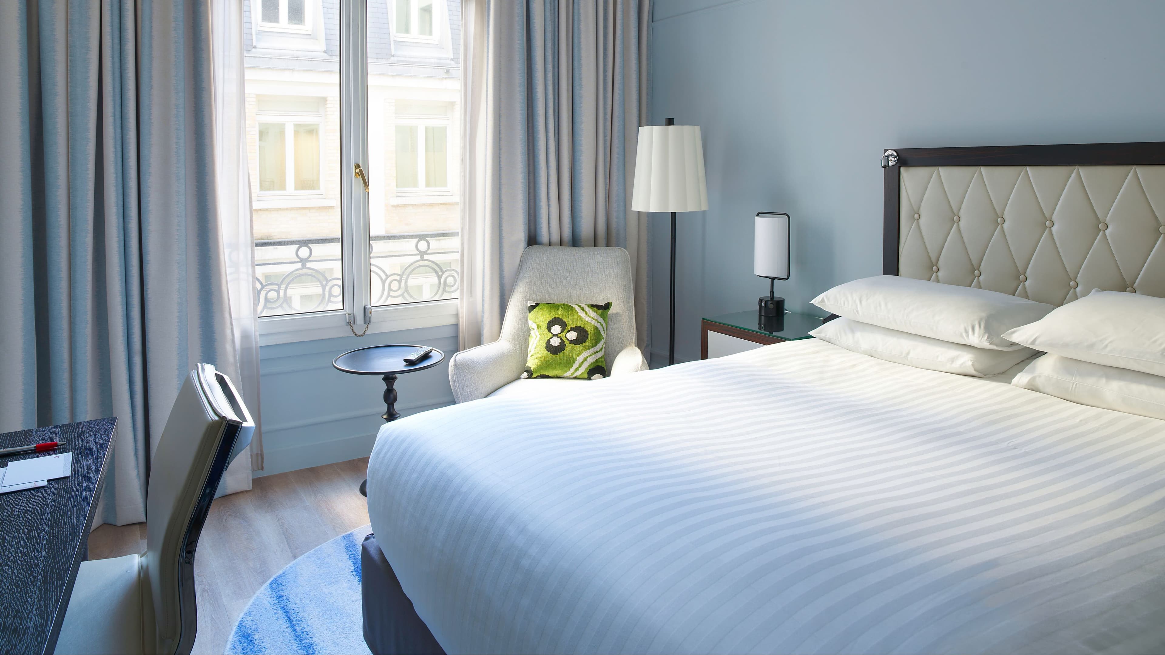 Superior Room Queen - Image 1